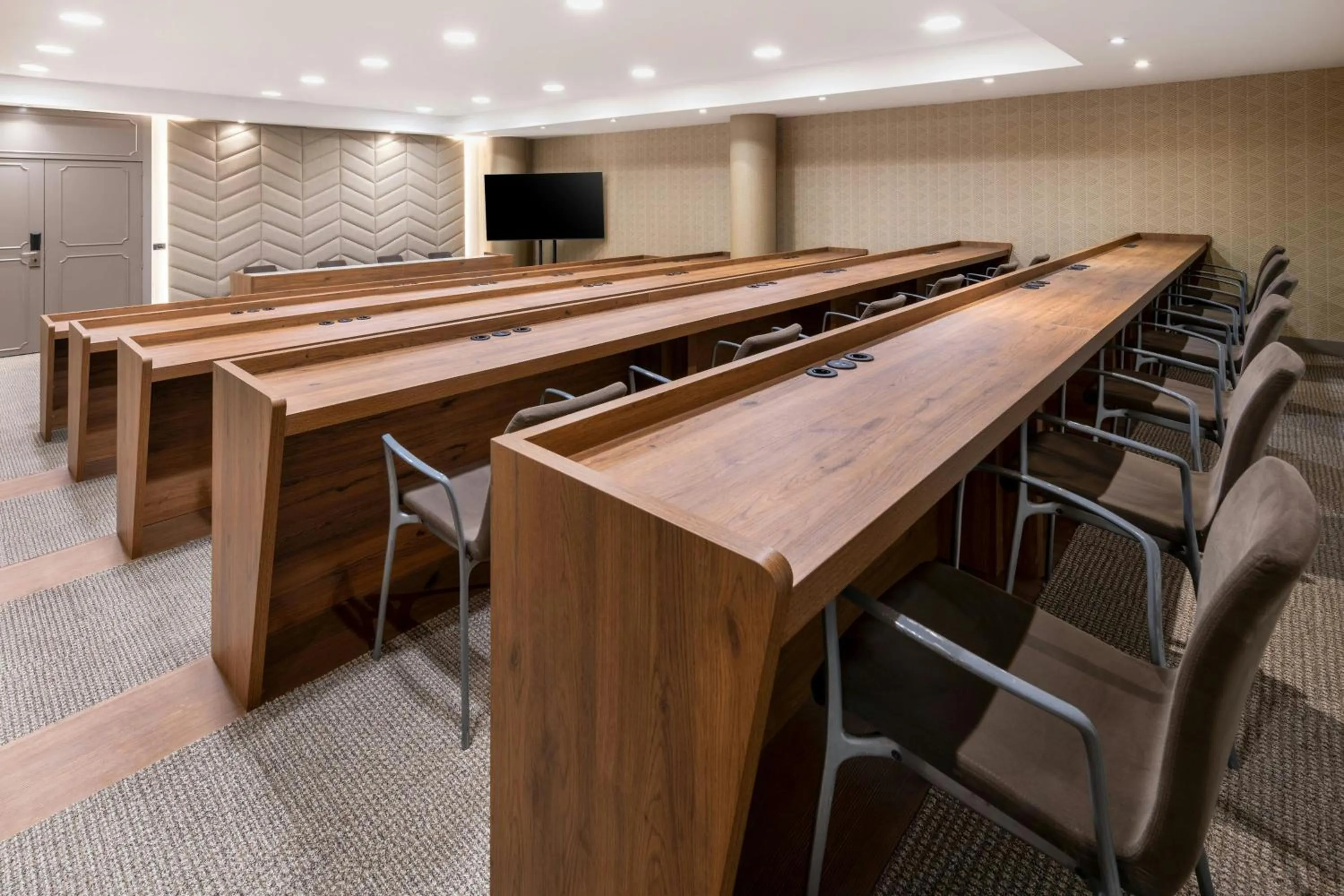 Meeting/conference room in AC Hotel Ciudad de Sevilla by Marriott