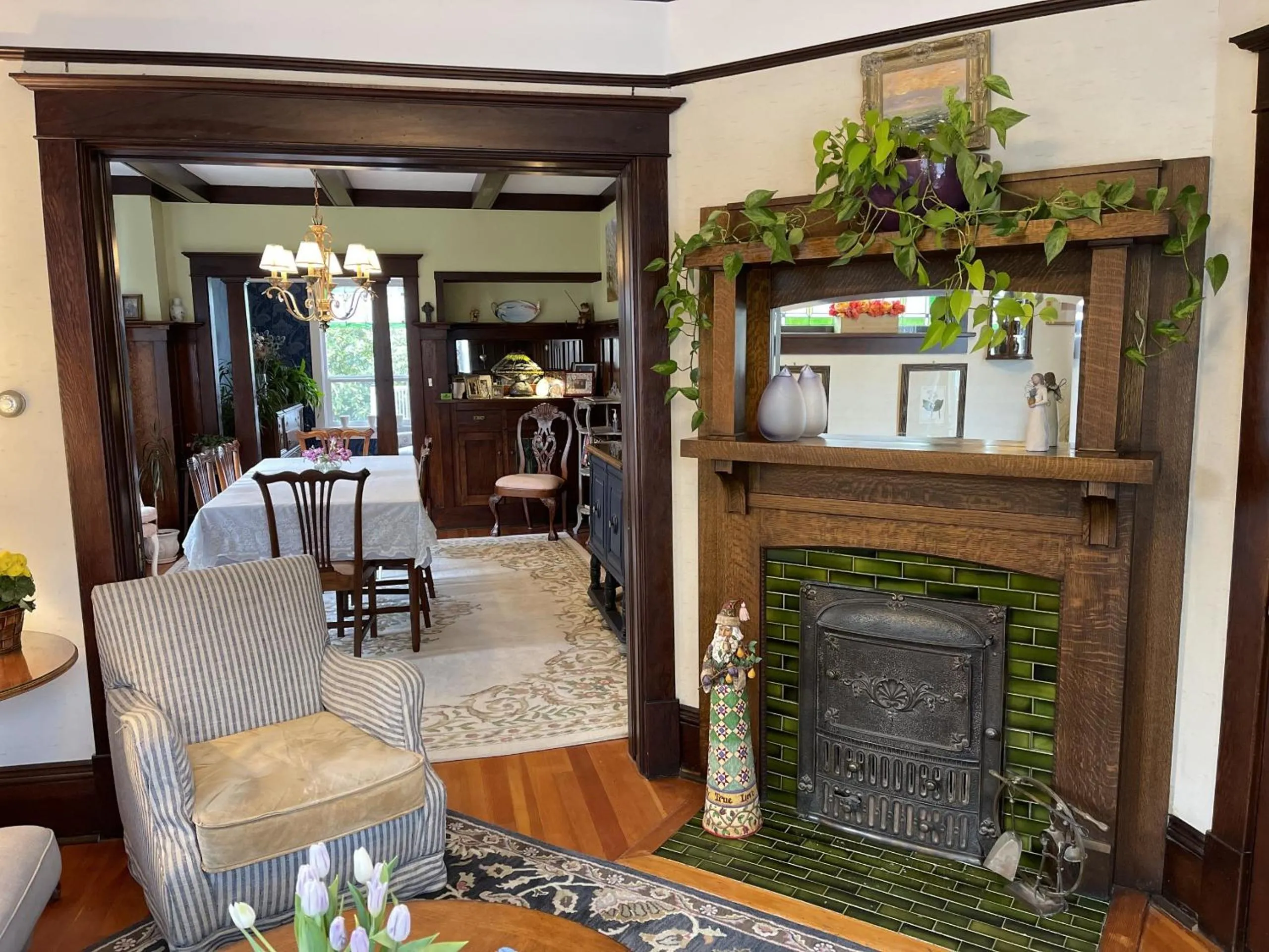 Living room in Fisher House Victoria Bed and Breakfast