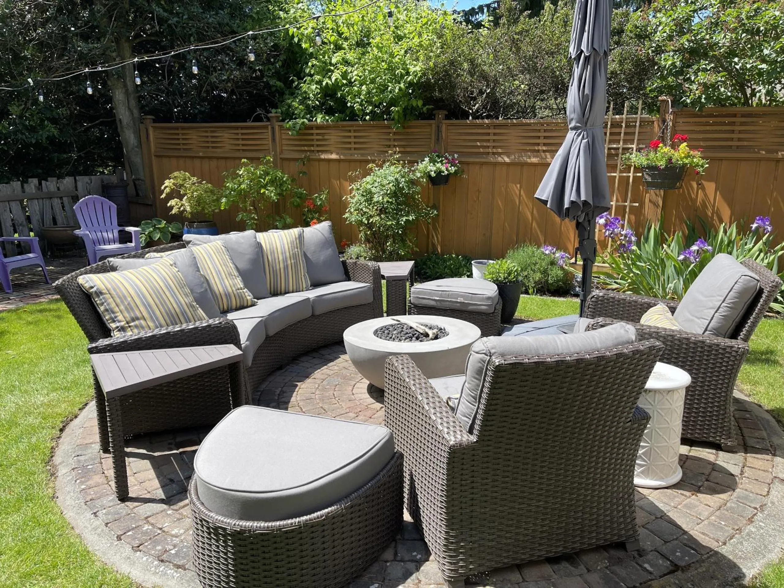 Garden in Fisher House Victoria Bed and Breakfast