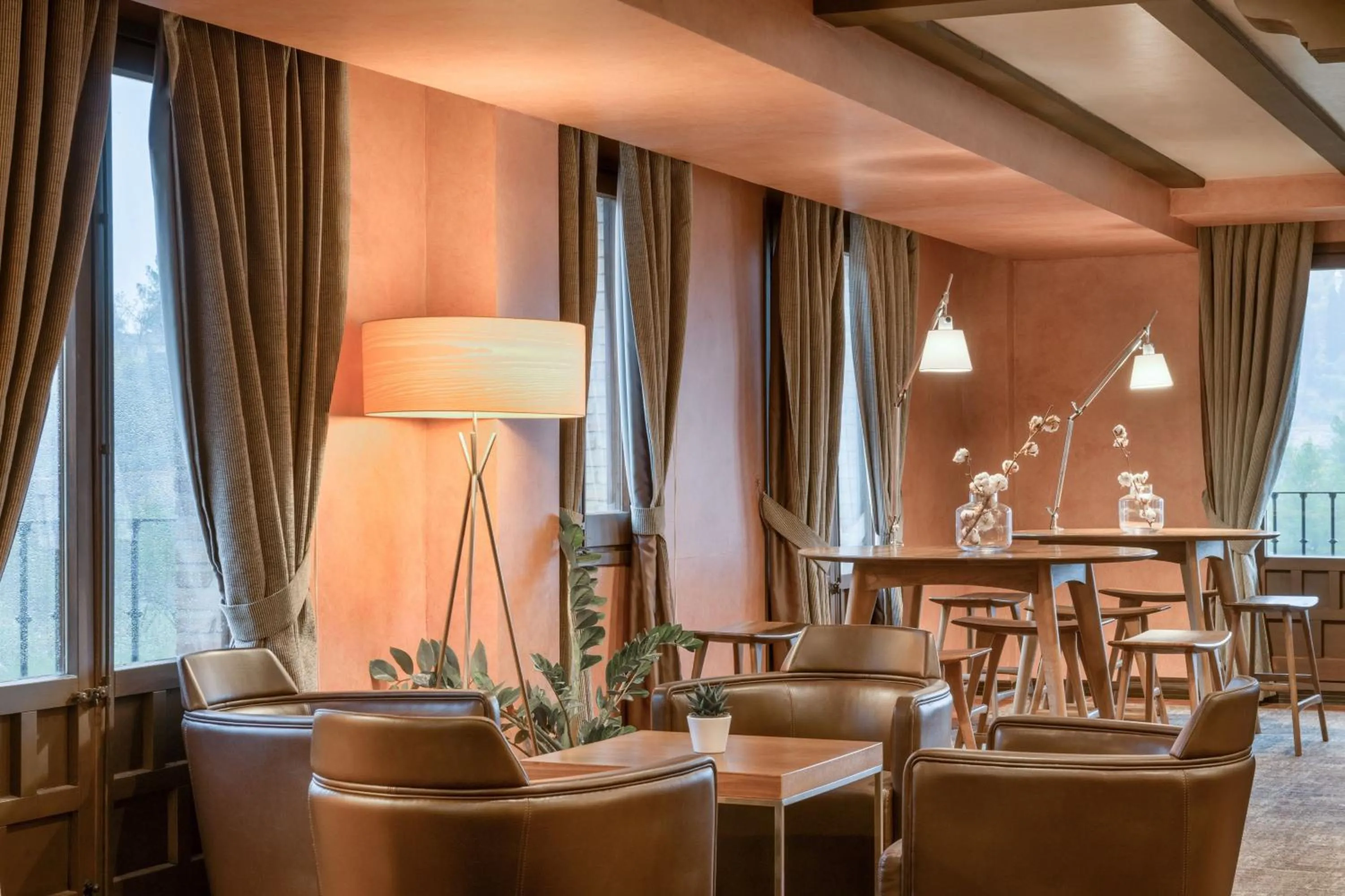 Lounge or bar in AC Hotel Ciudad de Toledo by Marriott