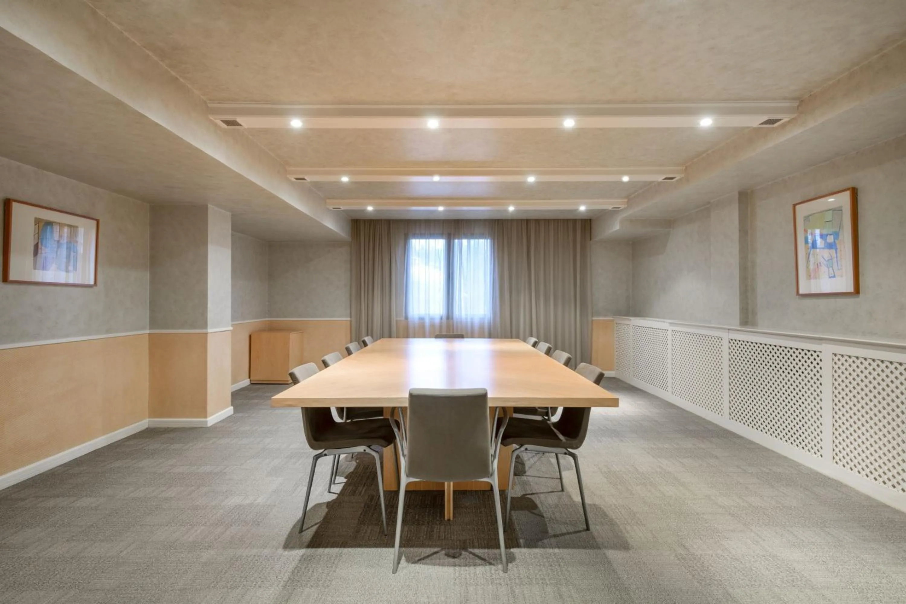 Meeting/conference room in AC Hotel Ciudad de Toledo by Marriott