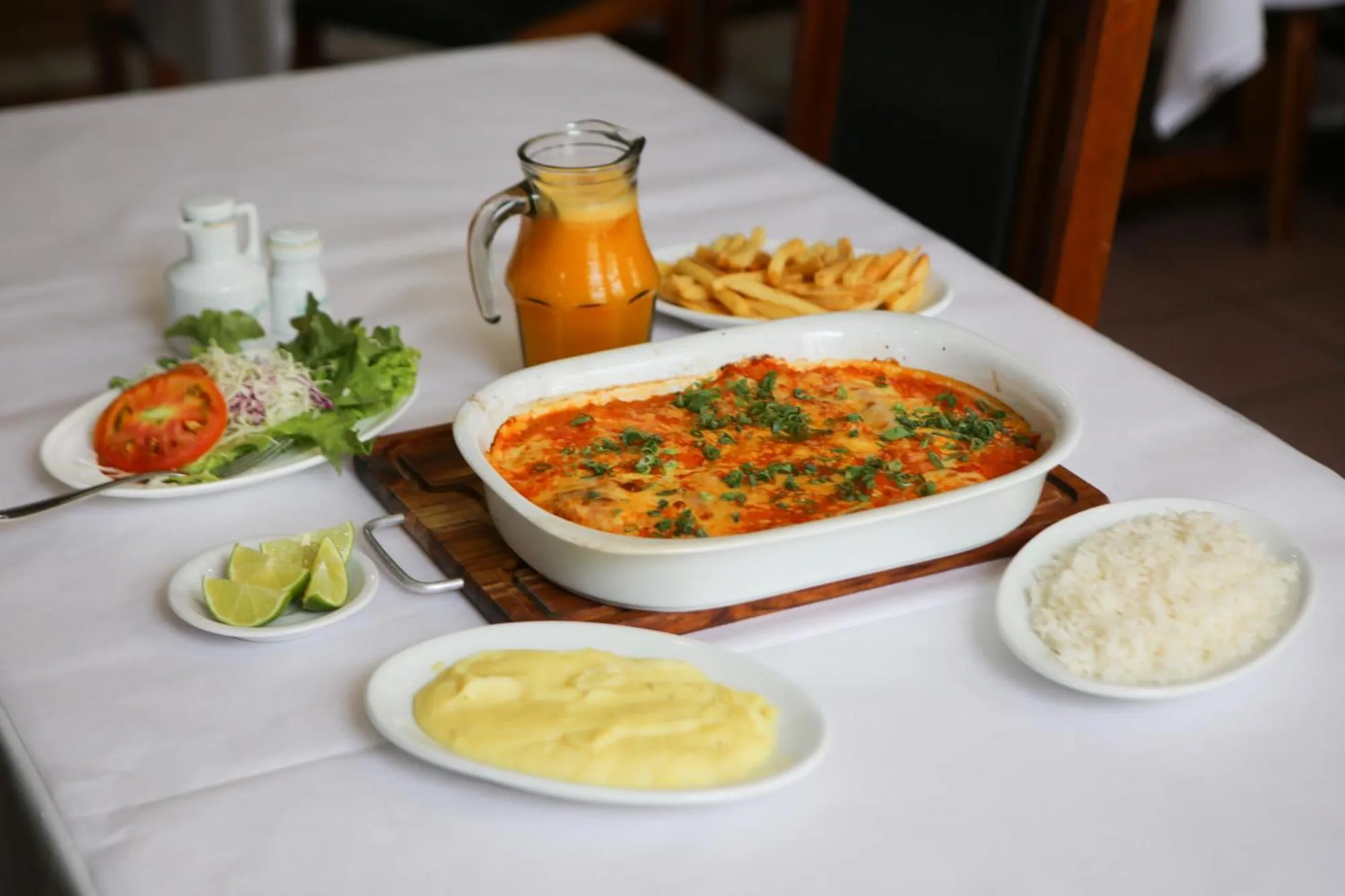 Food and drinks in Hara Palace Hotel