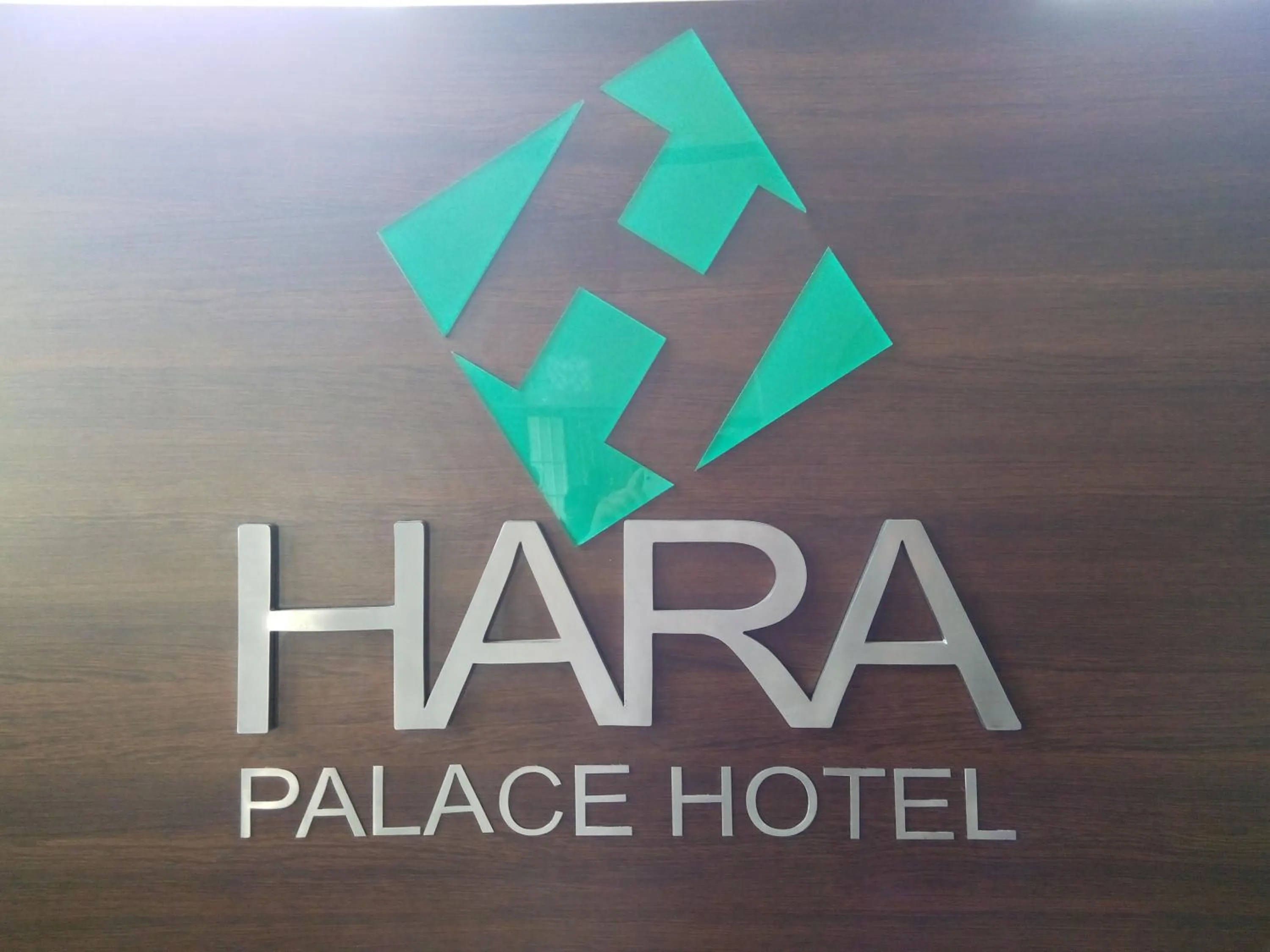 Decorative detail in Hara Palace Hotel