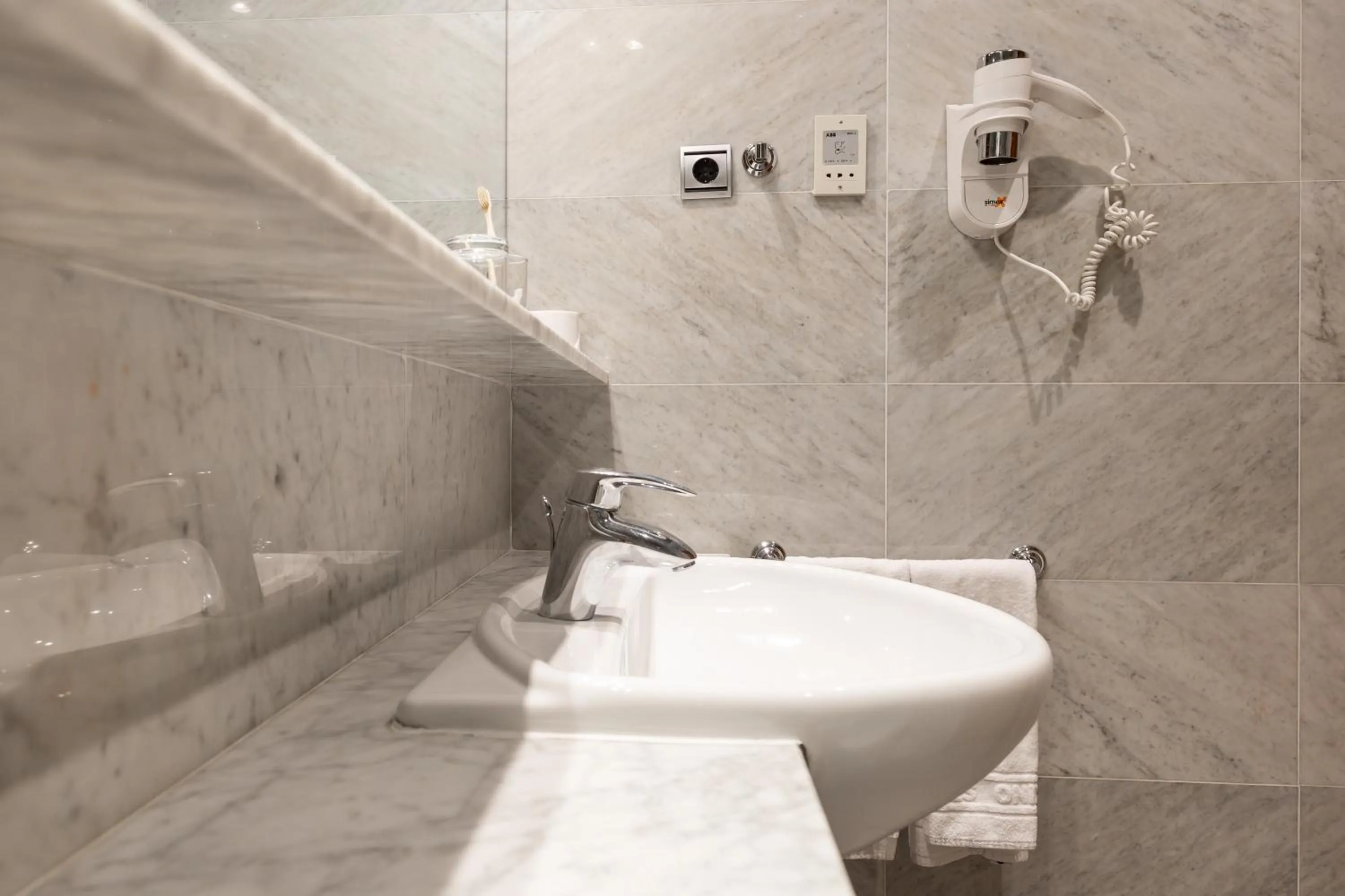 Toilet in Onix Rambla