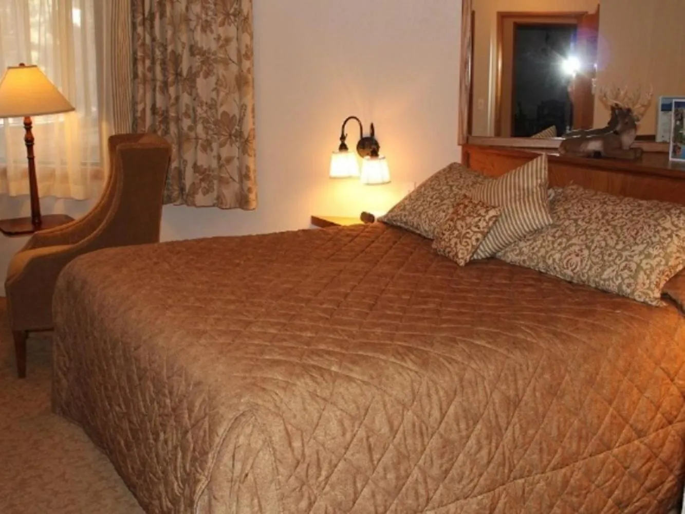 Bed in GetAways at Snow Lake Lodge