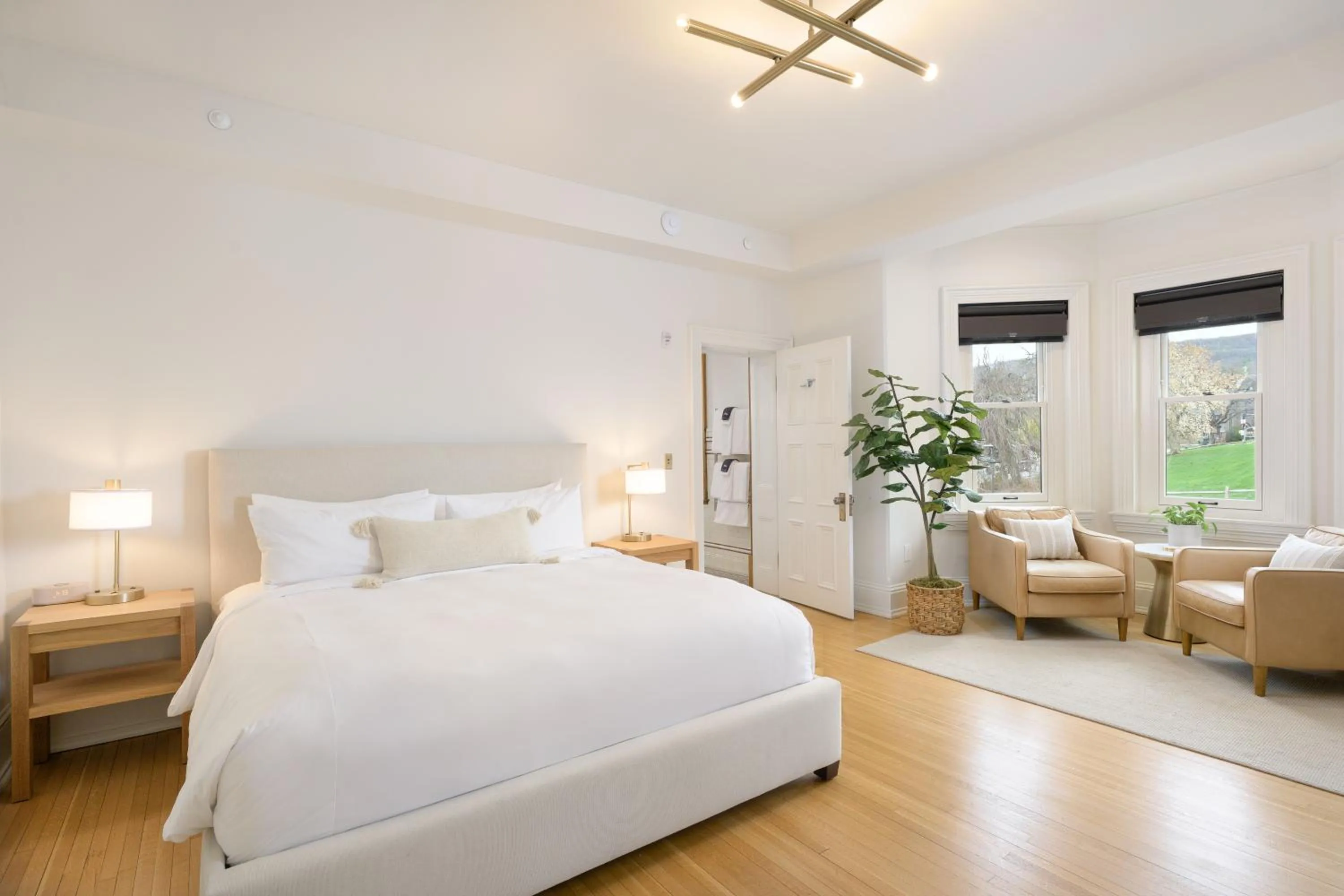 Bed in Wilbur Mansion