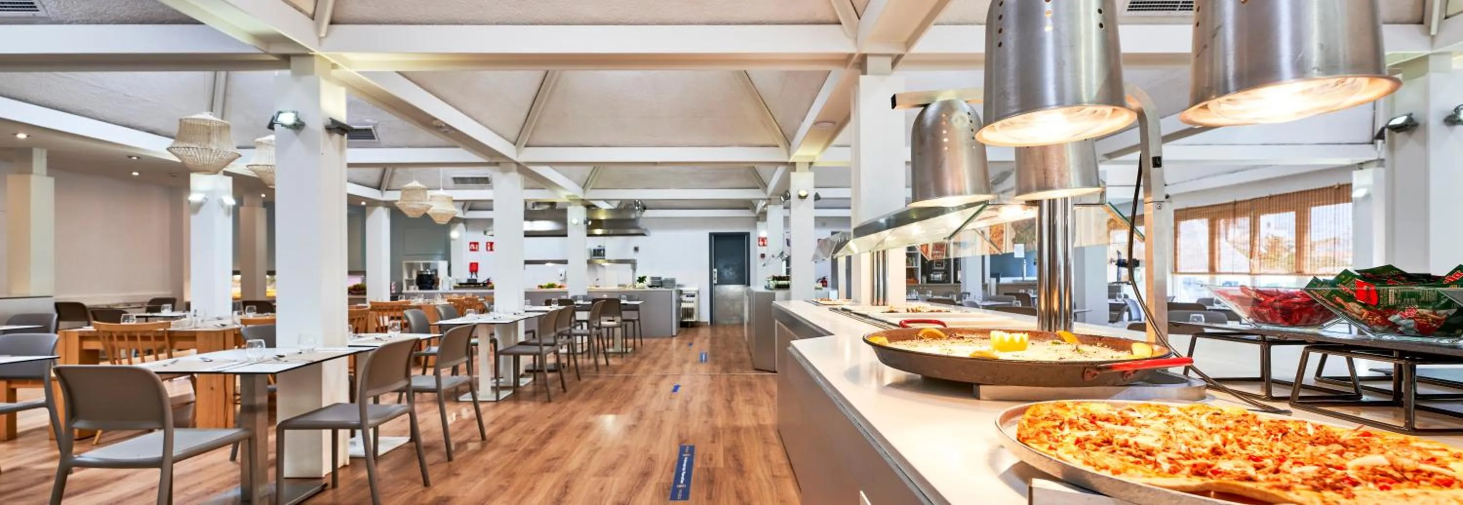 Dining area in Globales Cala'n Bosch