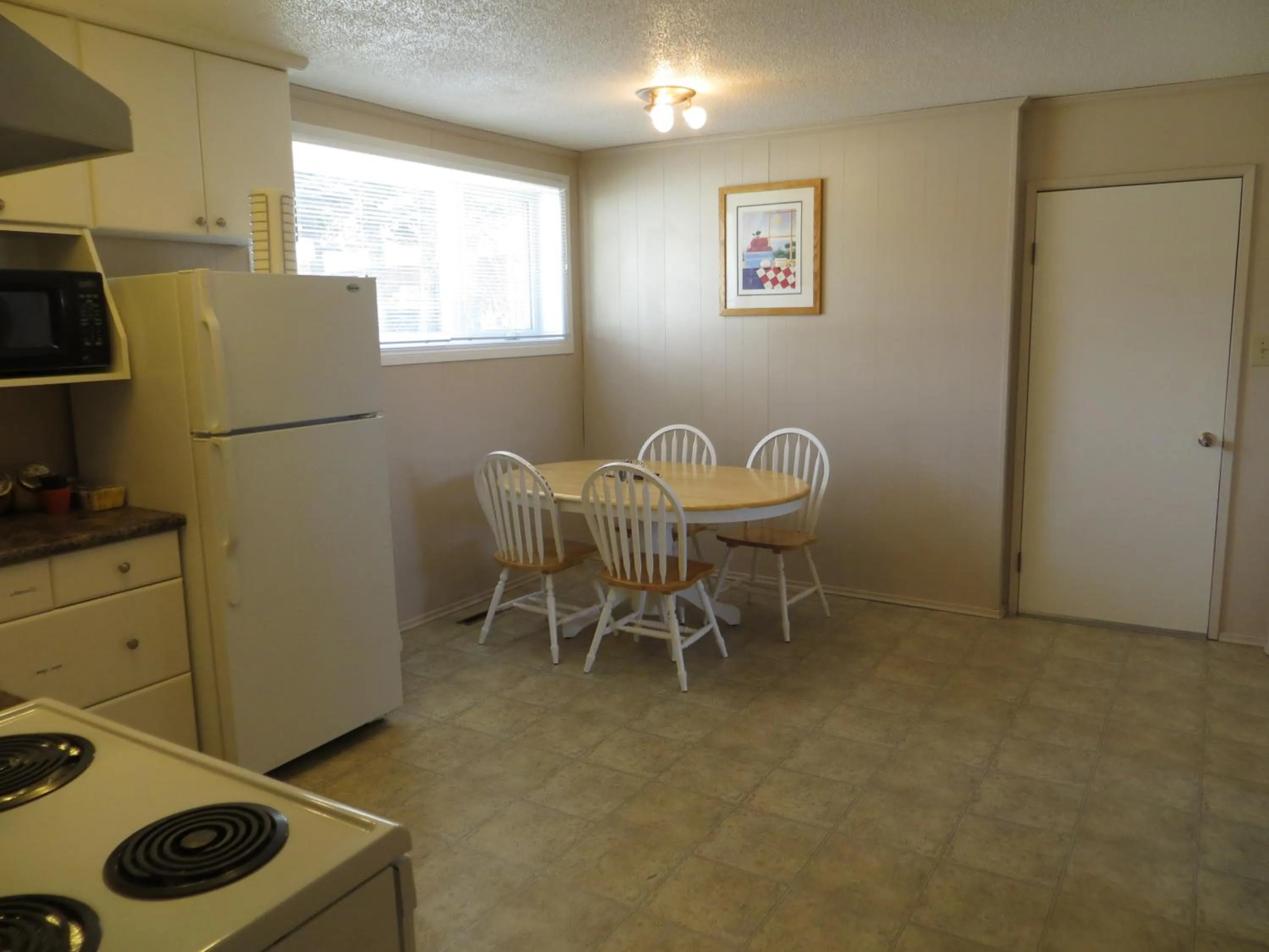 Dining area in College Park Bed & Breakfast