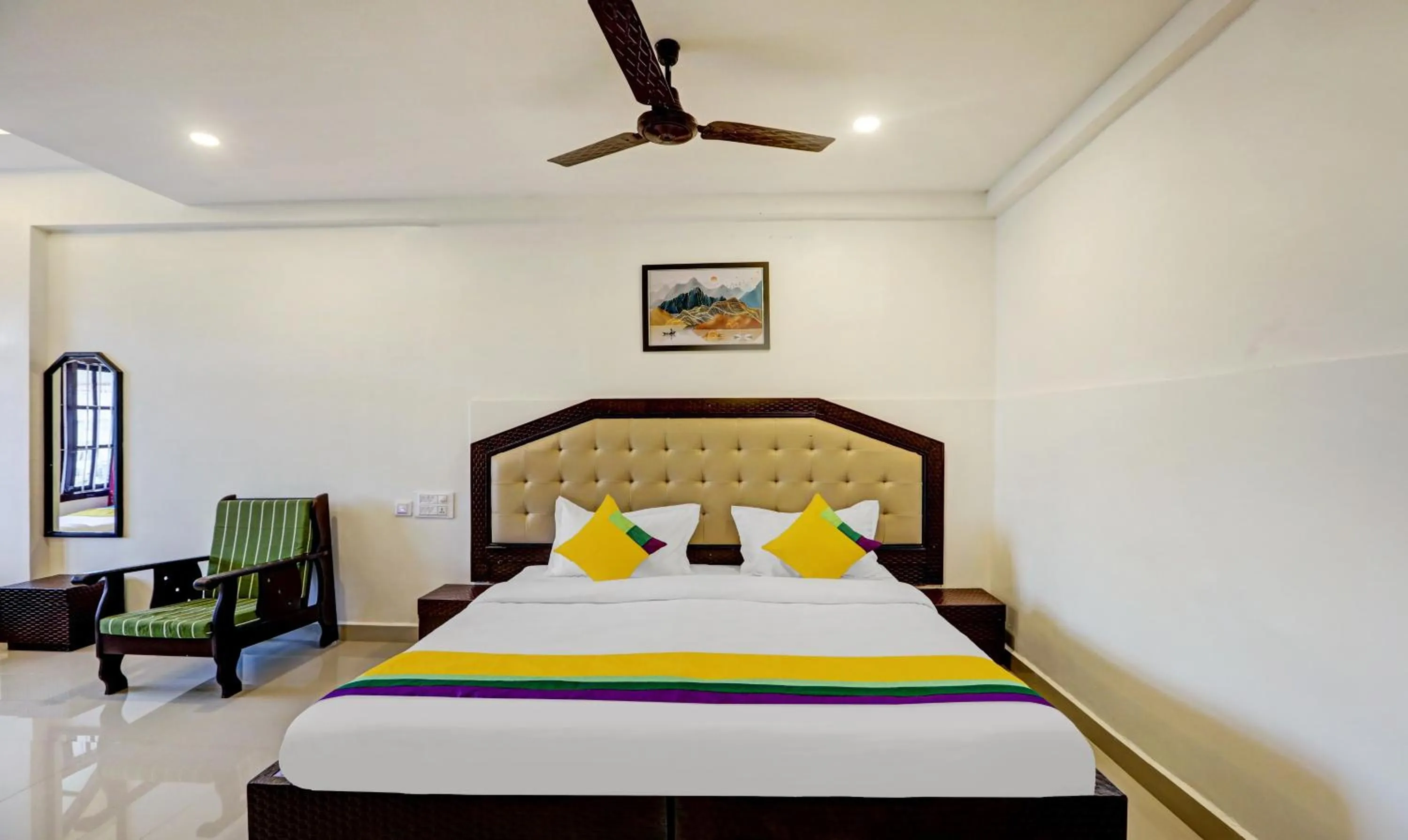 Bedroom, Bed in Itsy Hotels Regalia Grand, 500 Mtrs From Madikeri Fort