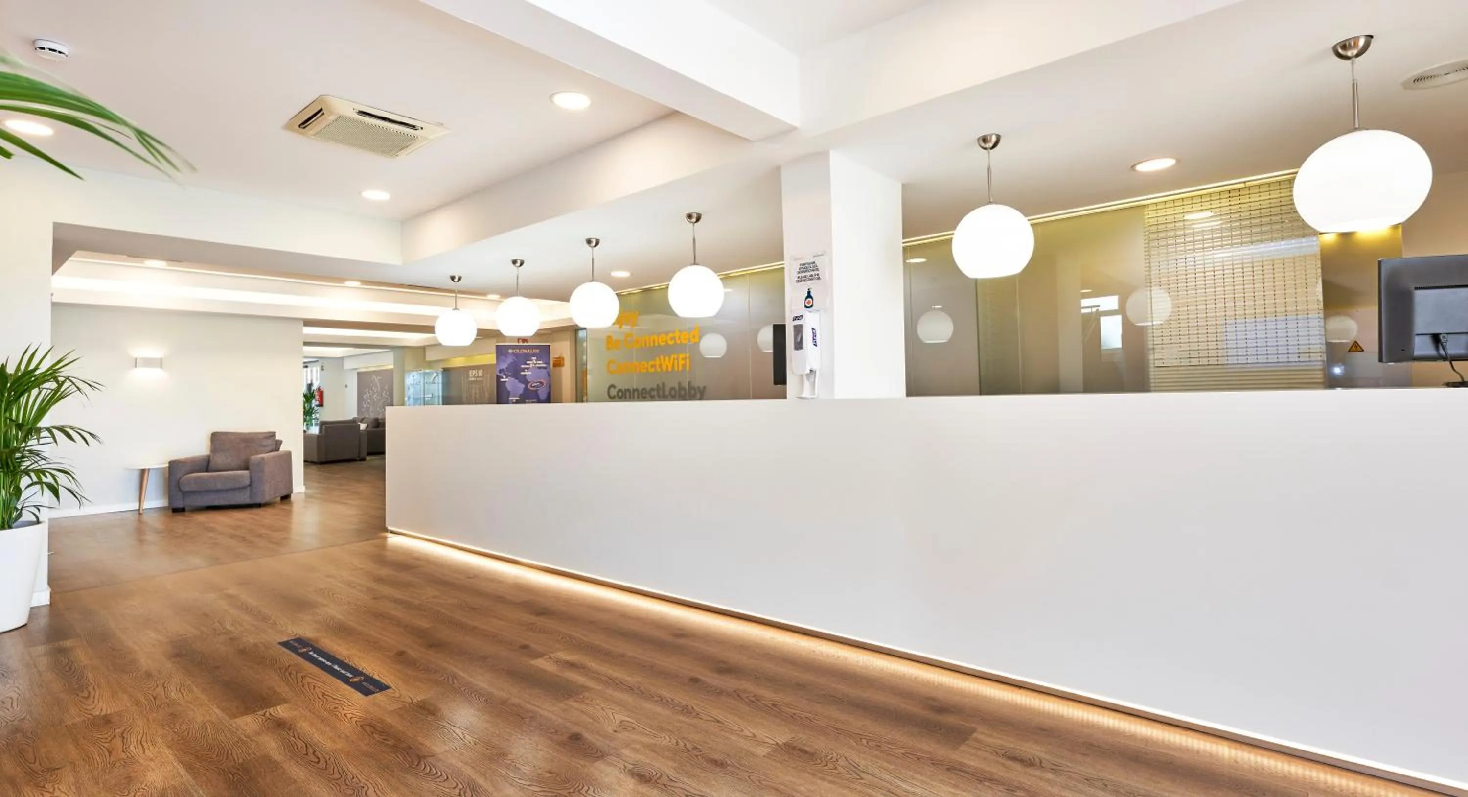 Lobby or reception in Globales Los Delfines