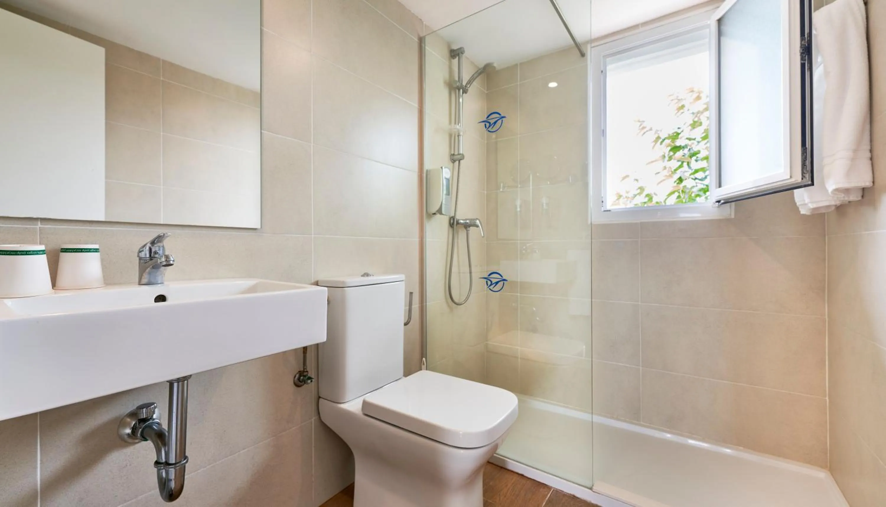 Bathroom in Globales Los Delfines