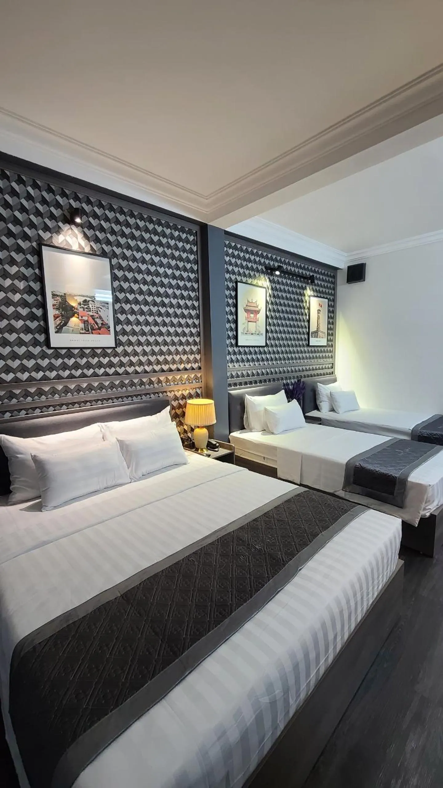 Photo of the whole room, Bed in Hanoi Lucky Hostel