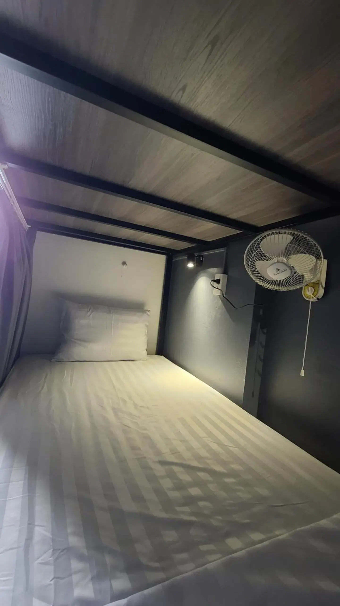 Bed in 8-Bed Mixed Dormitory Room in Hanoi Lucky Hostel Bed in 8-Bed Mixed Dormitory Room in Hanoi Lucky Hostel