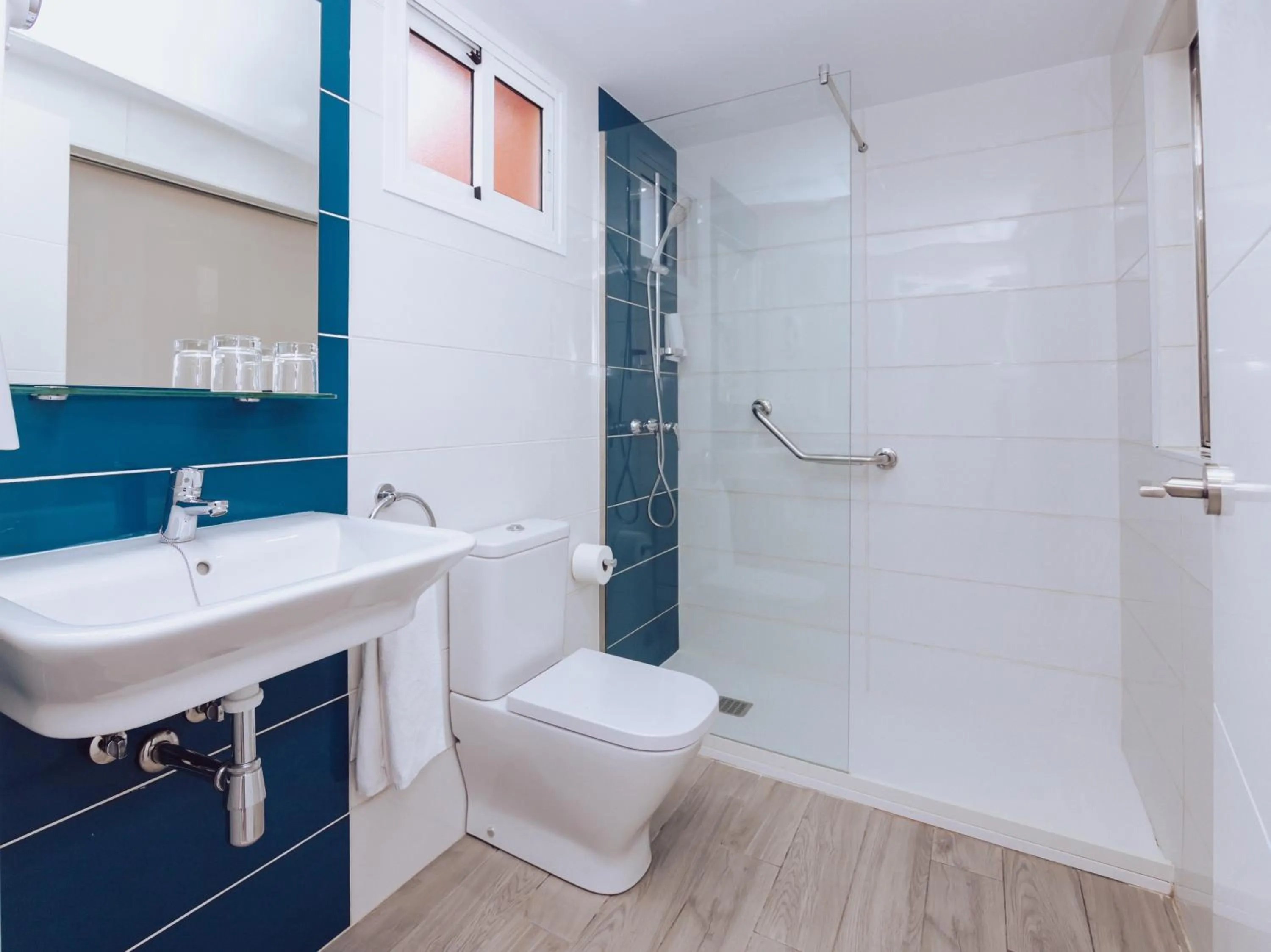 Bathroom in Globales Costa Tropical