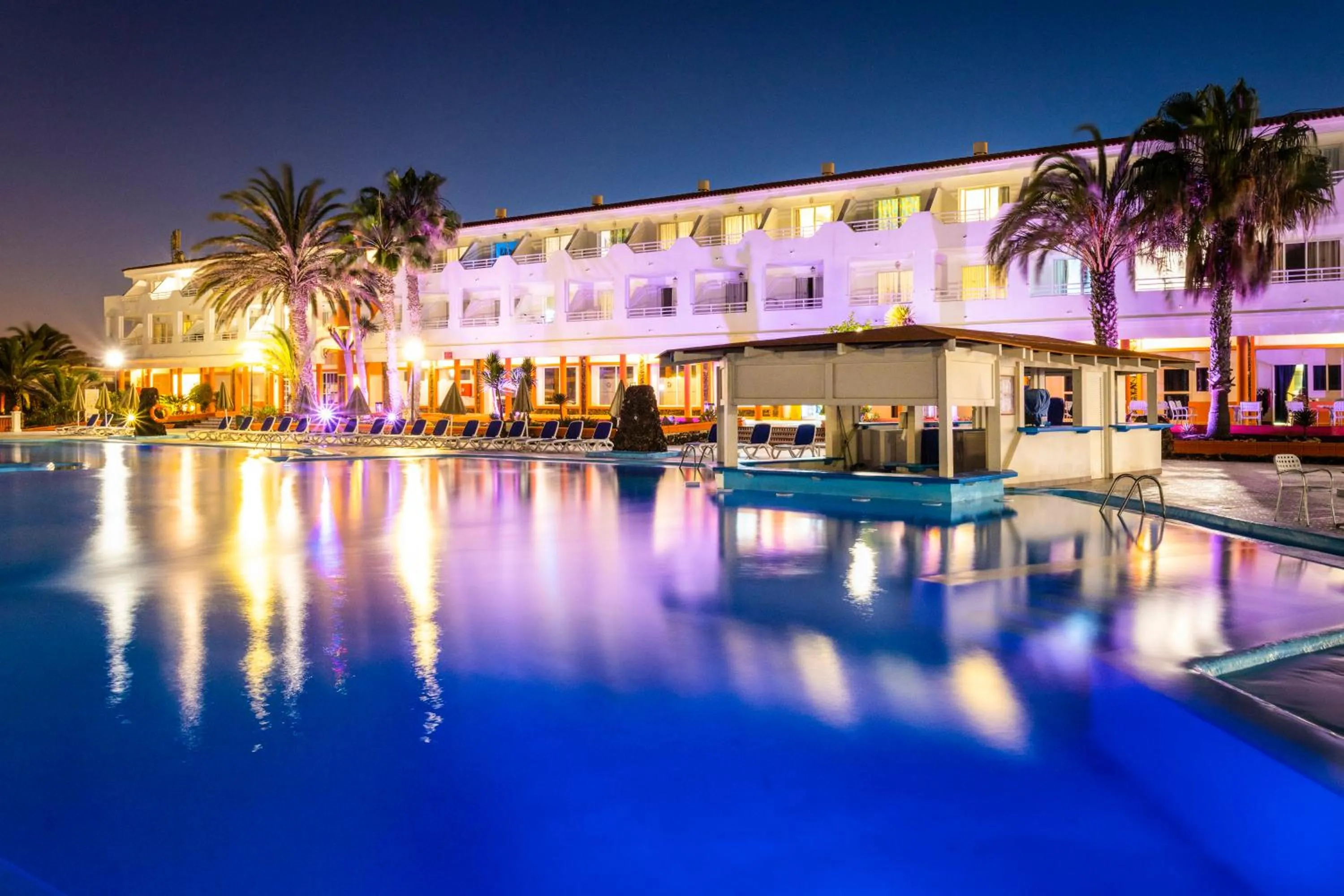 Swimming pool in Globales Costa Tropical