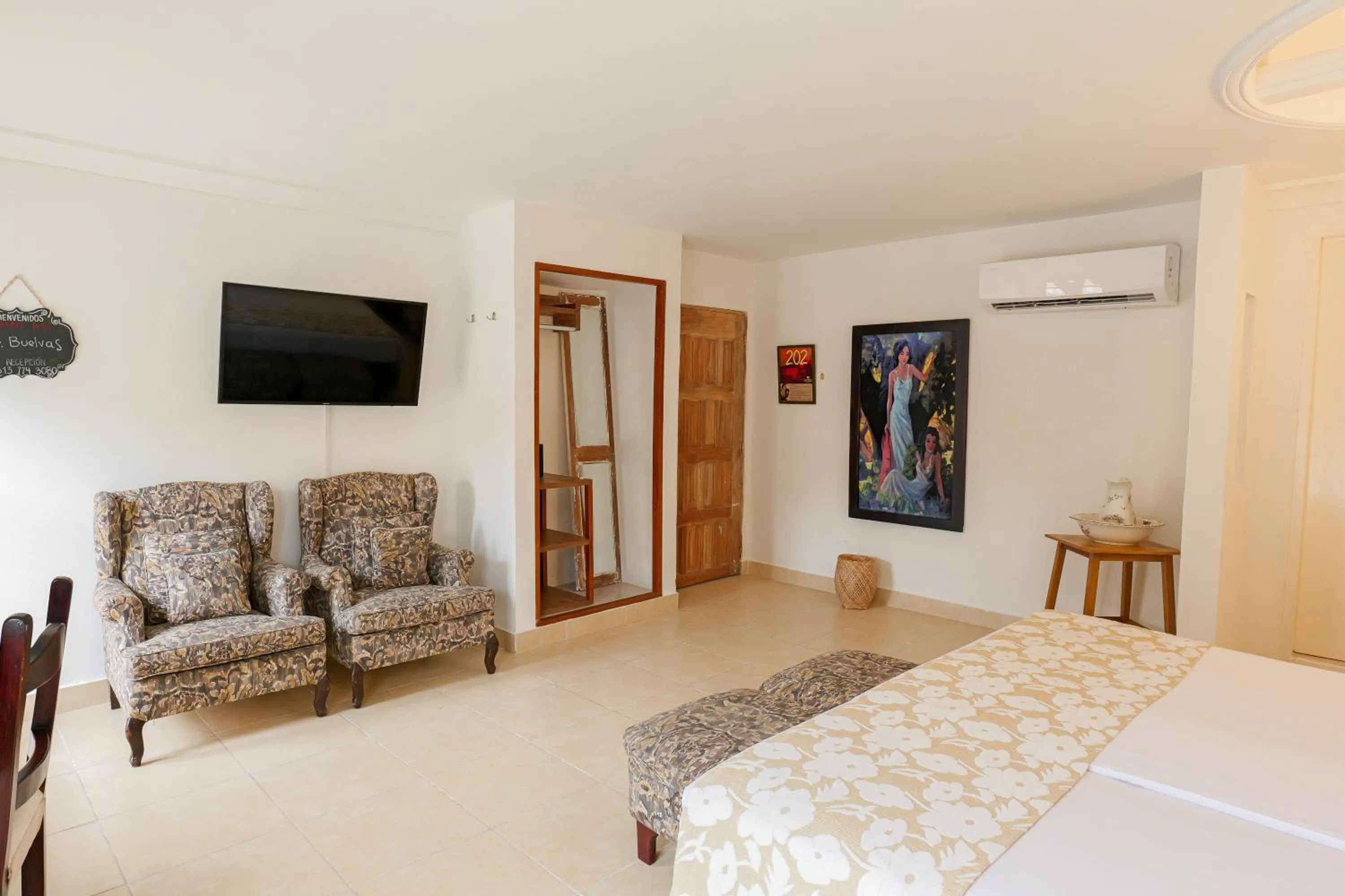 Photo of the whole room, Bed in Hotel Kartaxa