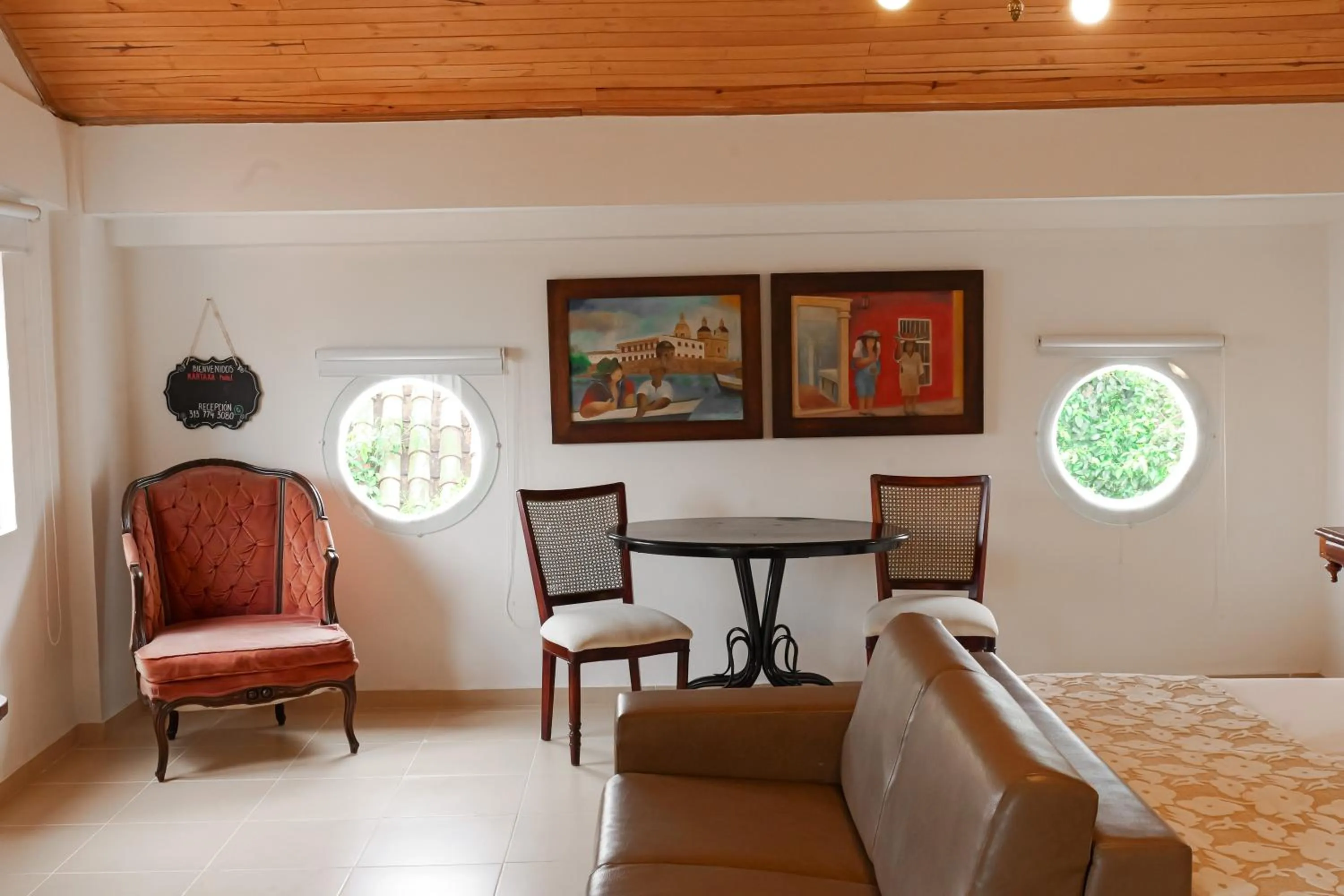 Photo of the whole room, Bed in Hotel Kartaxa