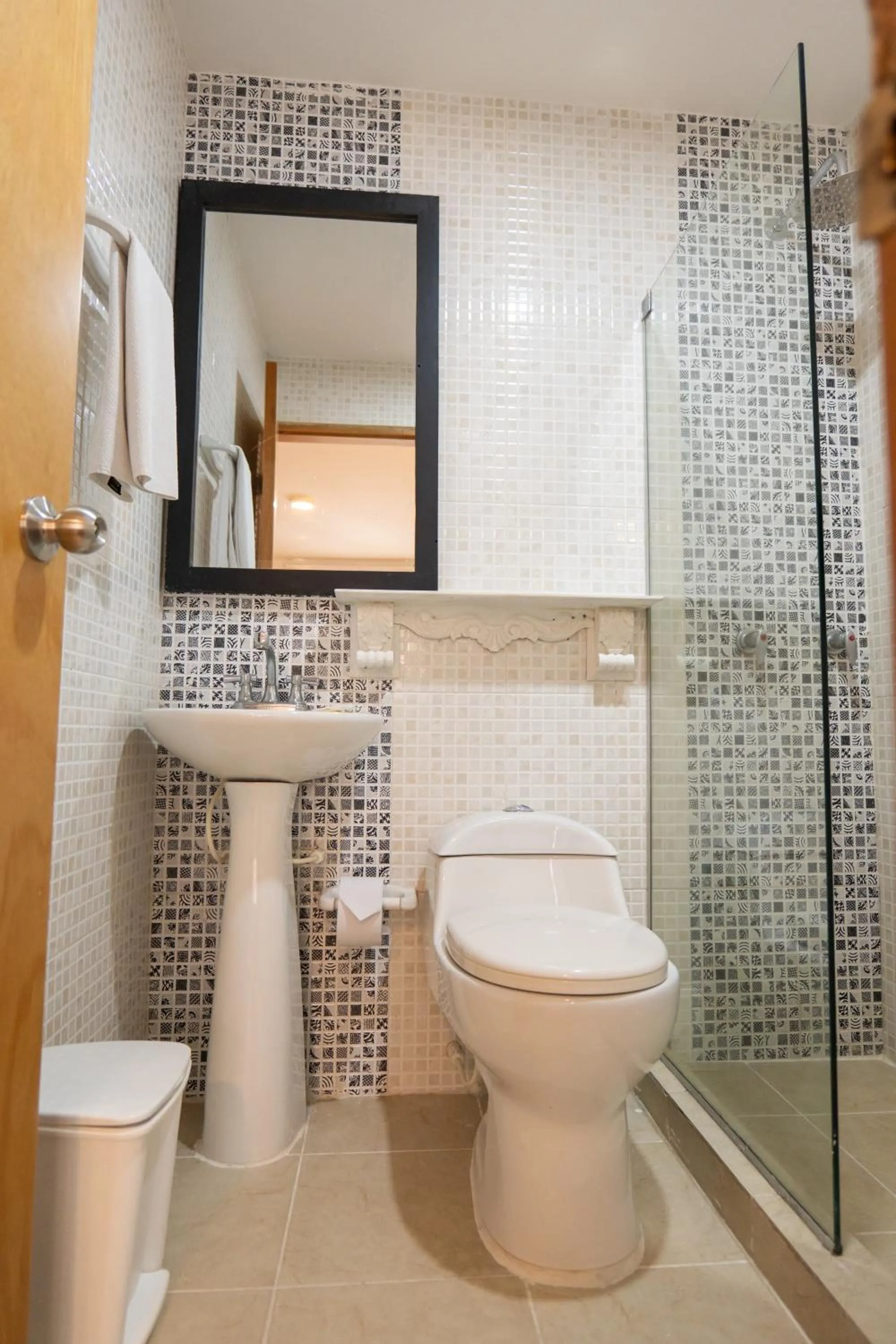 Bathroom in Hotel Kartaxa