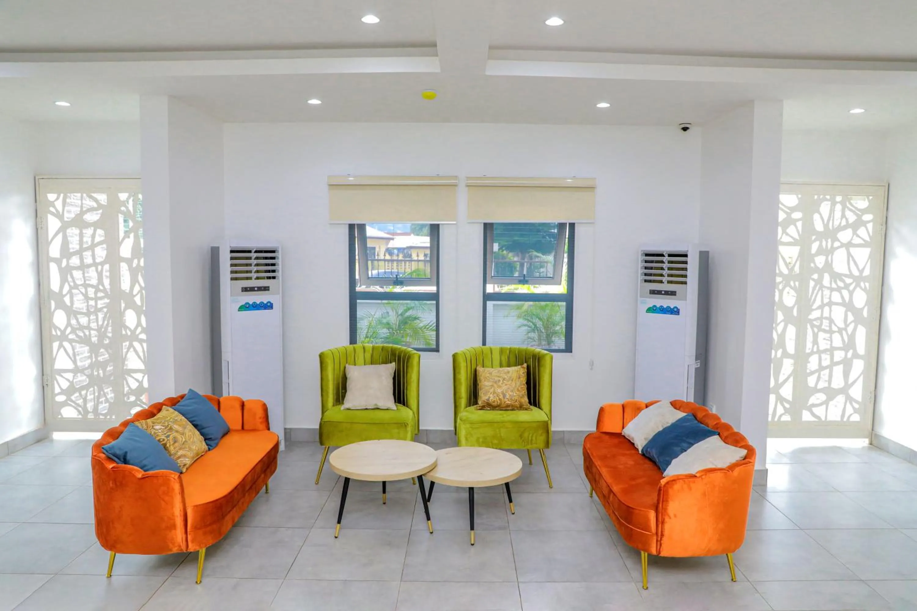 TV and multimedia in Quest Boutique Hotel