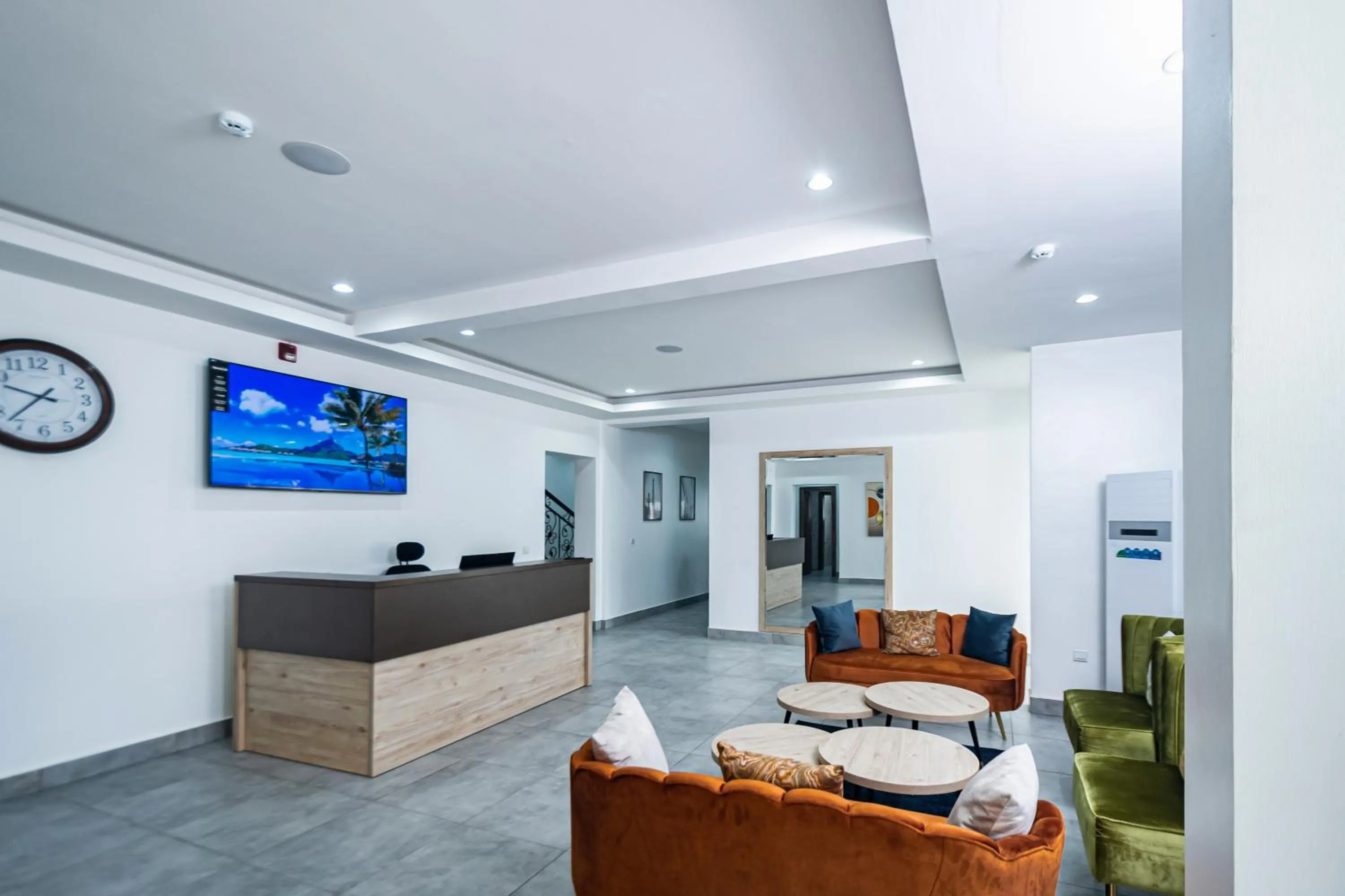 TV and multimedia in Quest Boutique Hotel