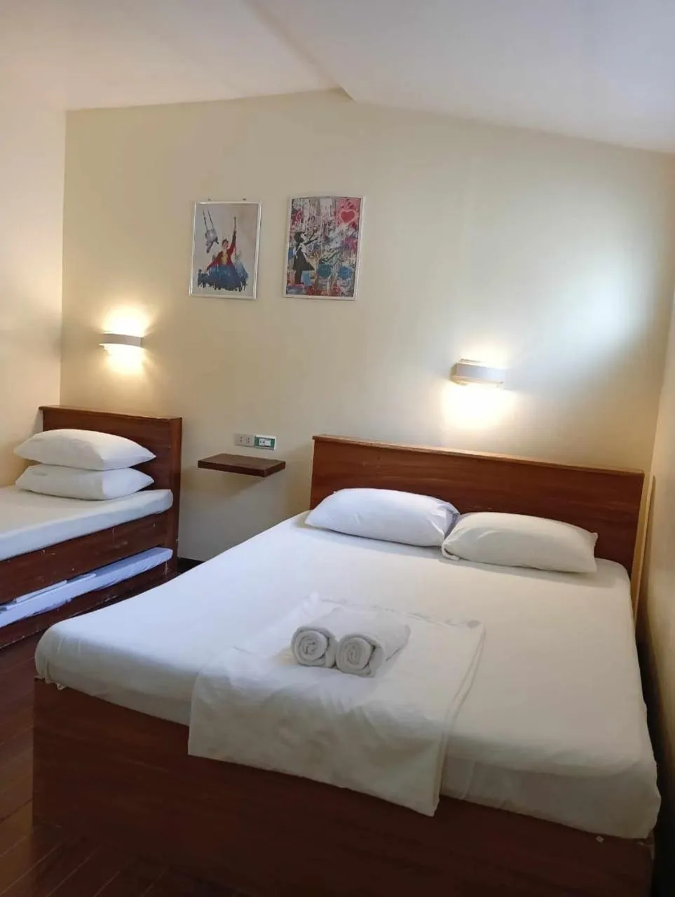 Bed in Dubay Panglao Beachfront Resort