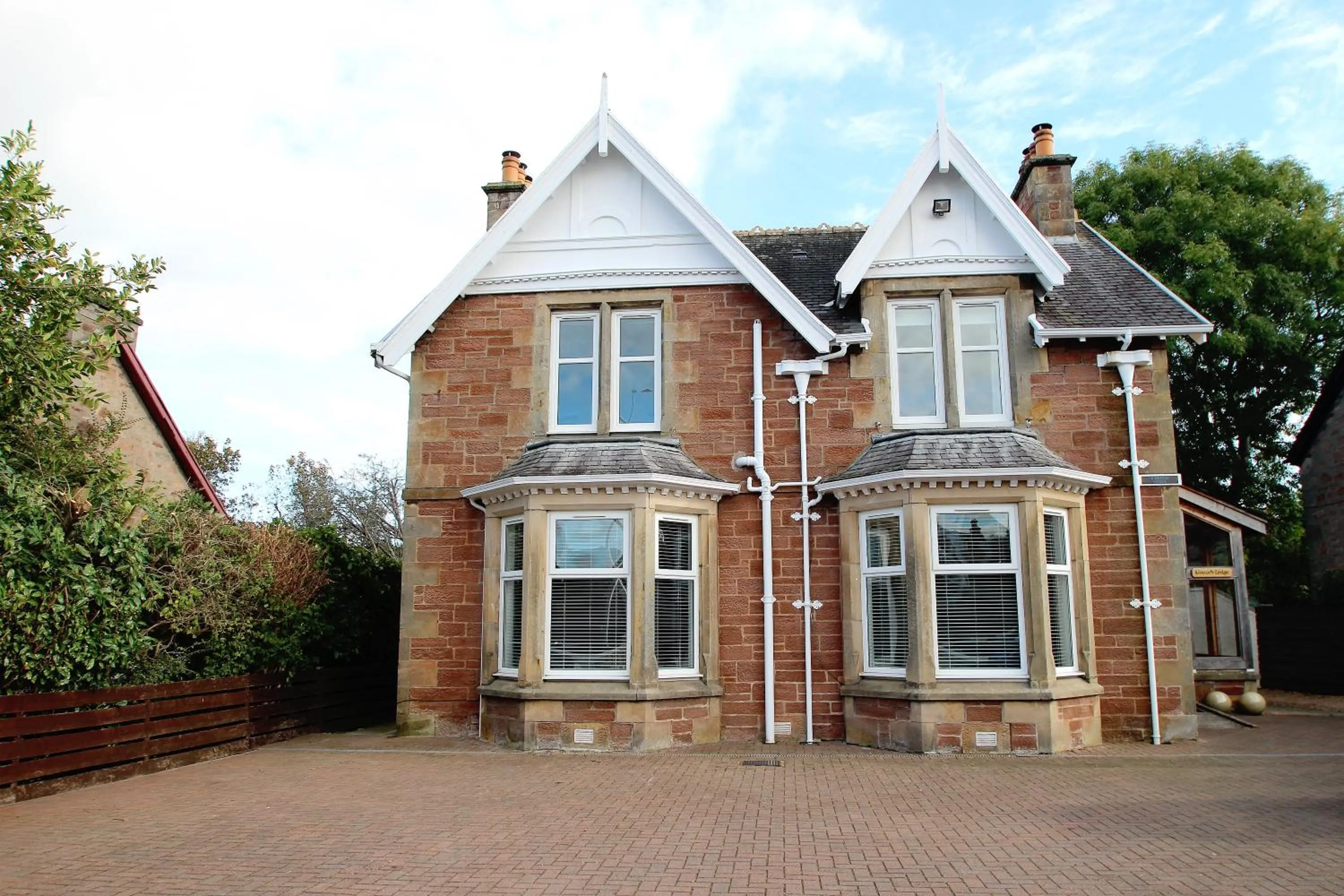 Property building in Kinnoch Lodge