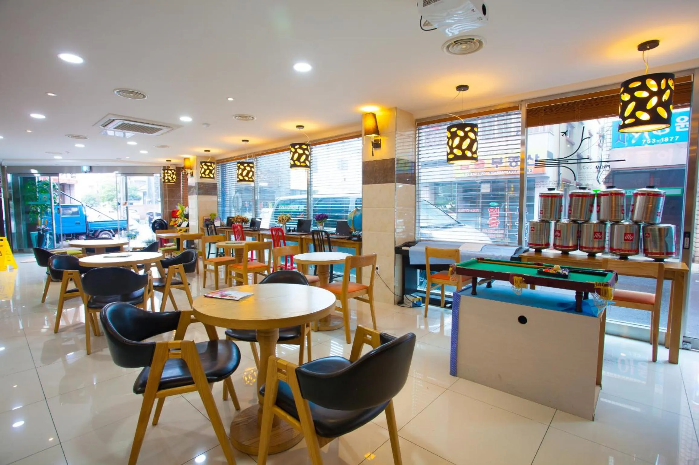 Restaurant/places to eat in Jeju R Hotel & Guesthouse