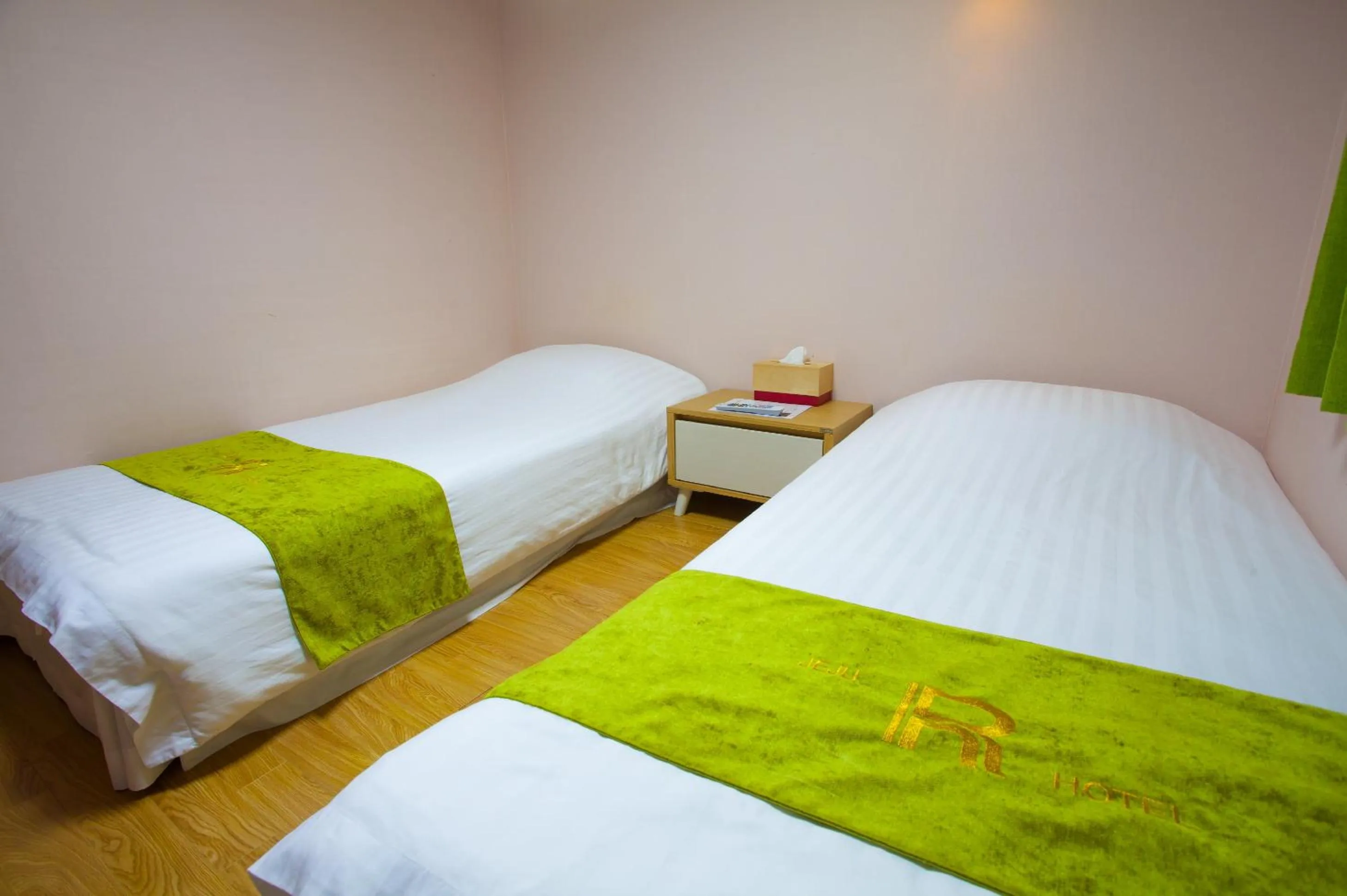 Photo of the whole room, Bed in Jeju R Hotel & Guesthouse