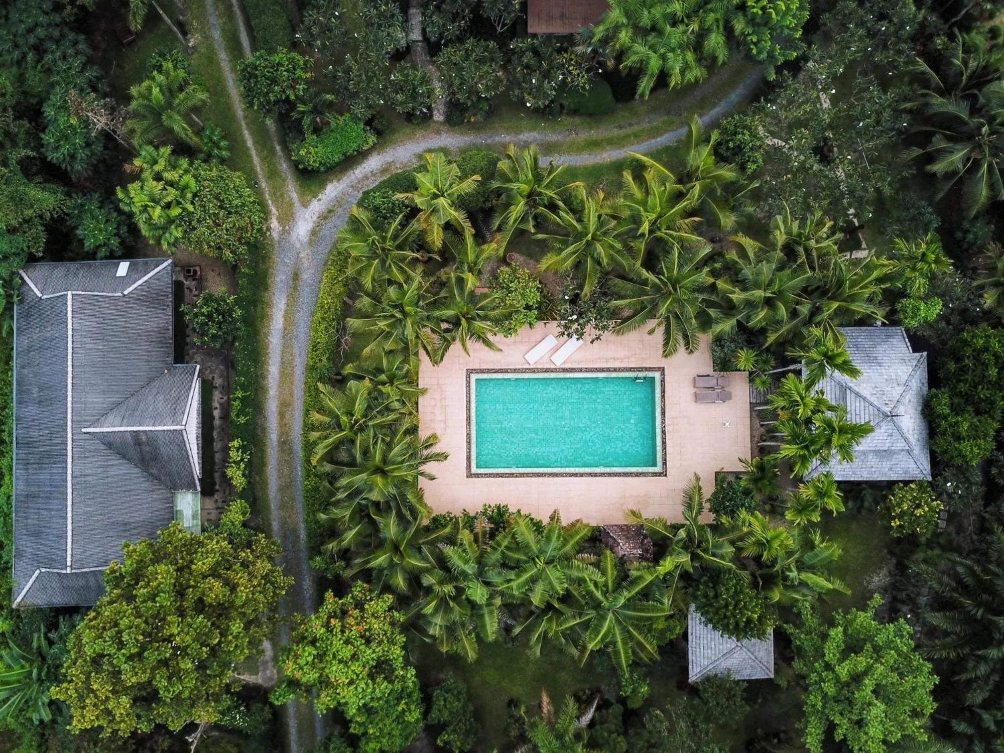 Swimming pool in Mae Nai Gardens