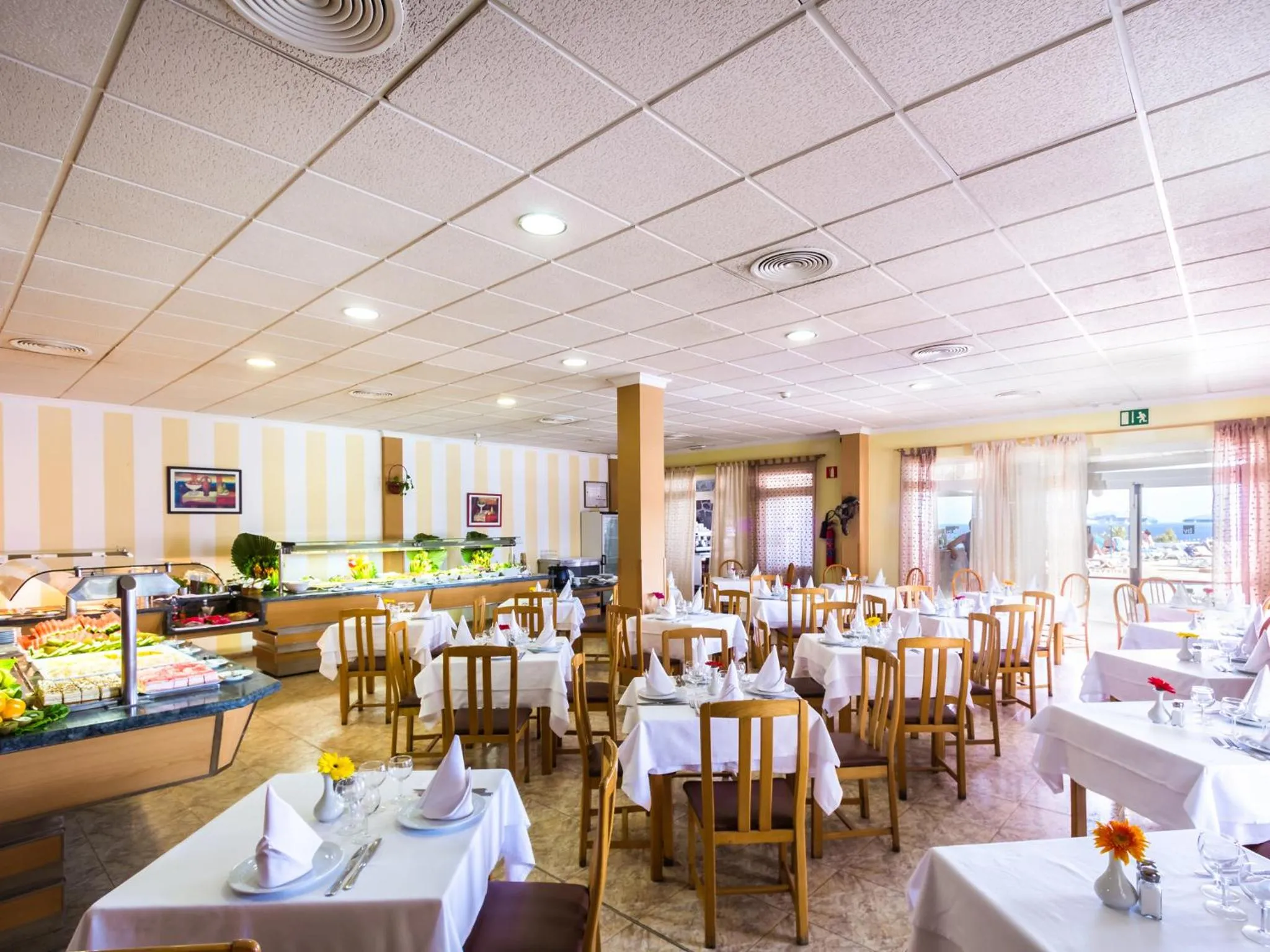 Restaurant/places to eat in BelleVue Aquarius