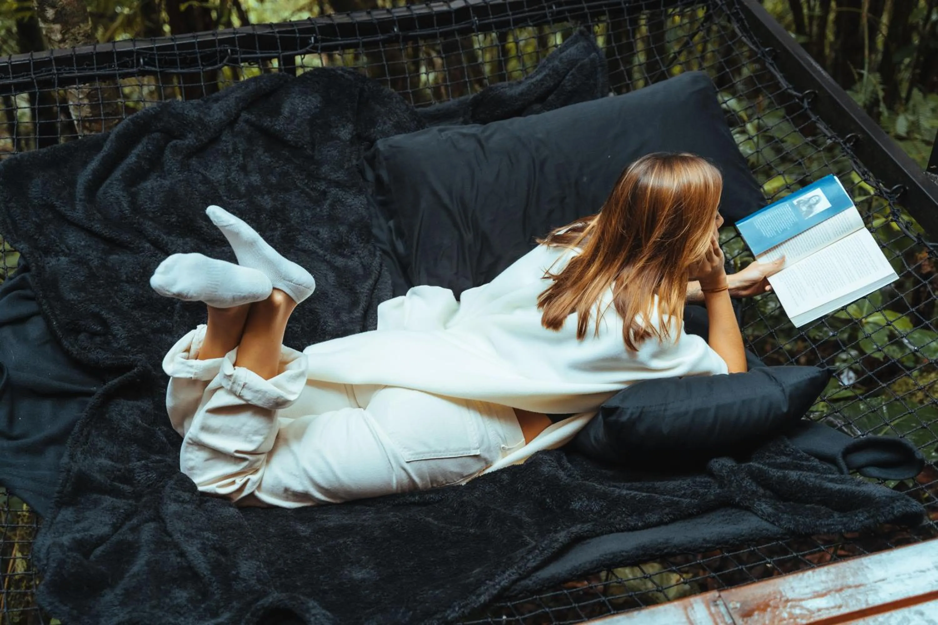 Day in Oculto refugio de bosque