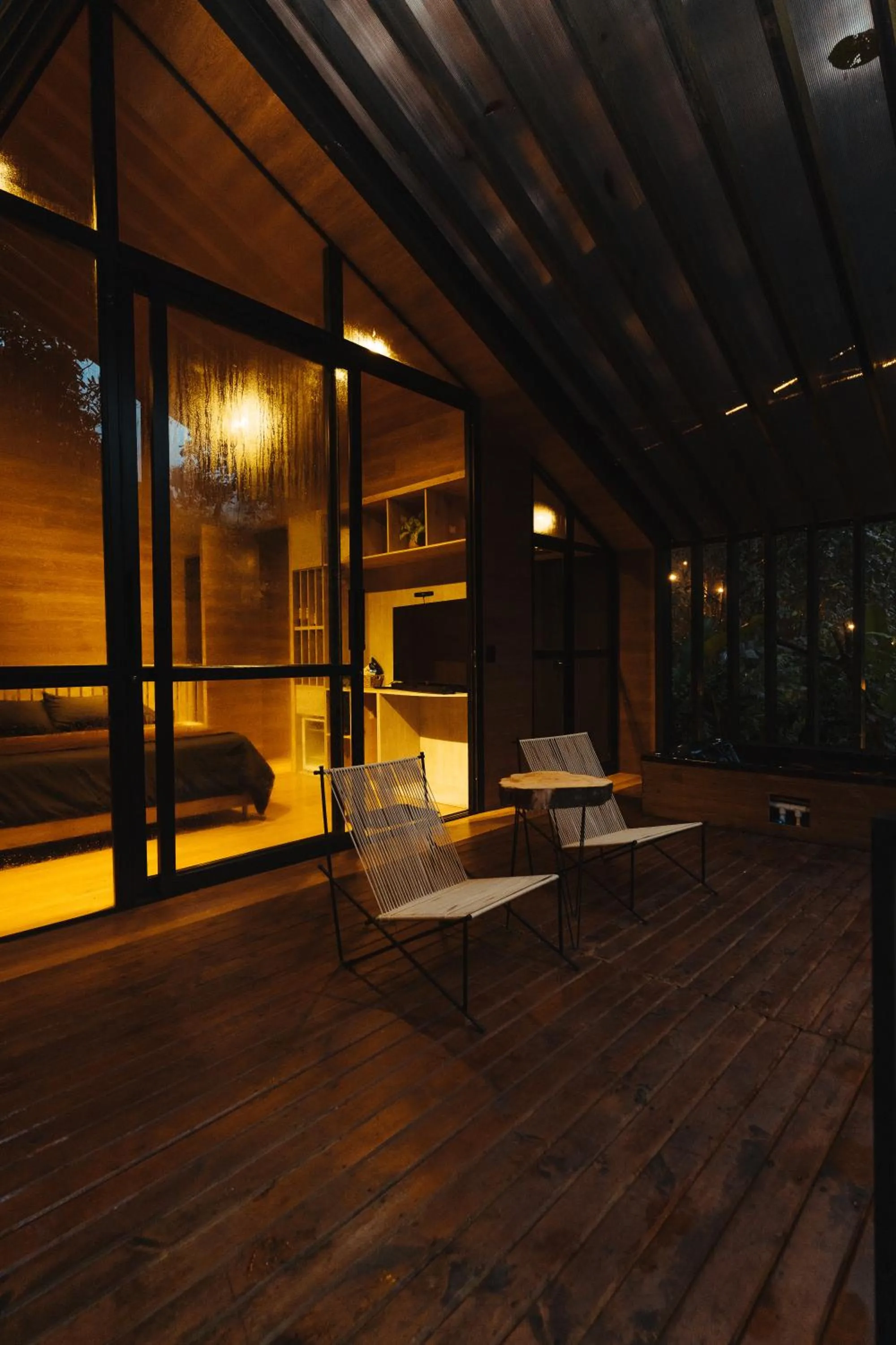 Night in Oculto refugio de bosque