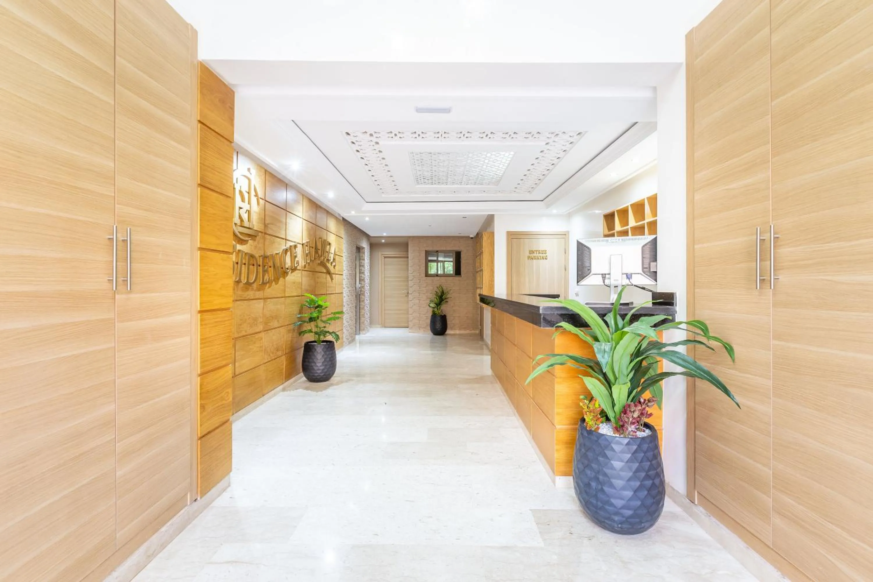 Lobby or reception in ZARI Boutique ApartHotel