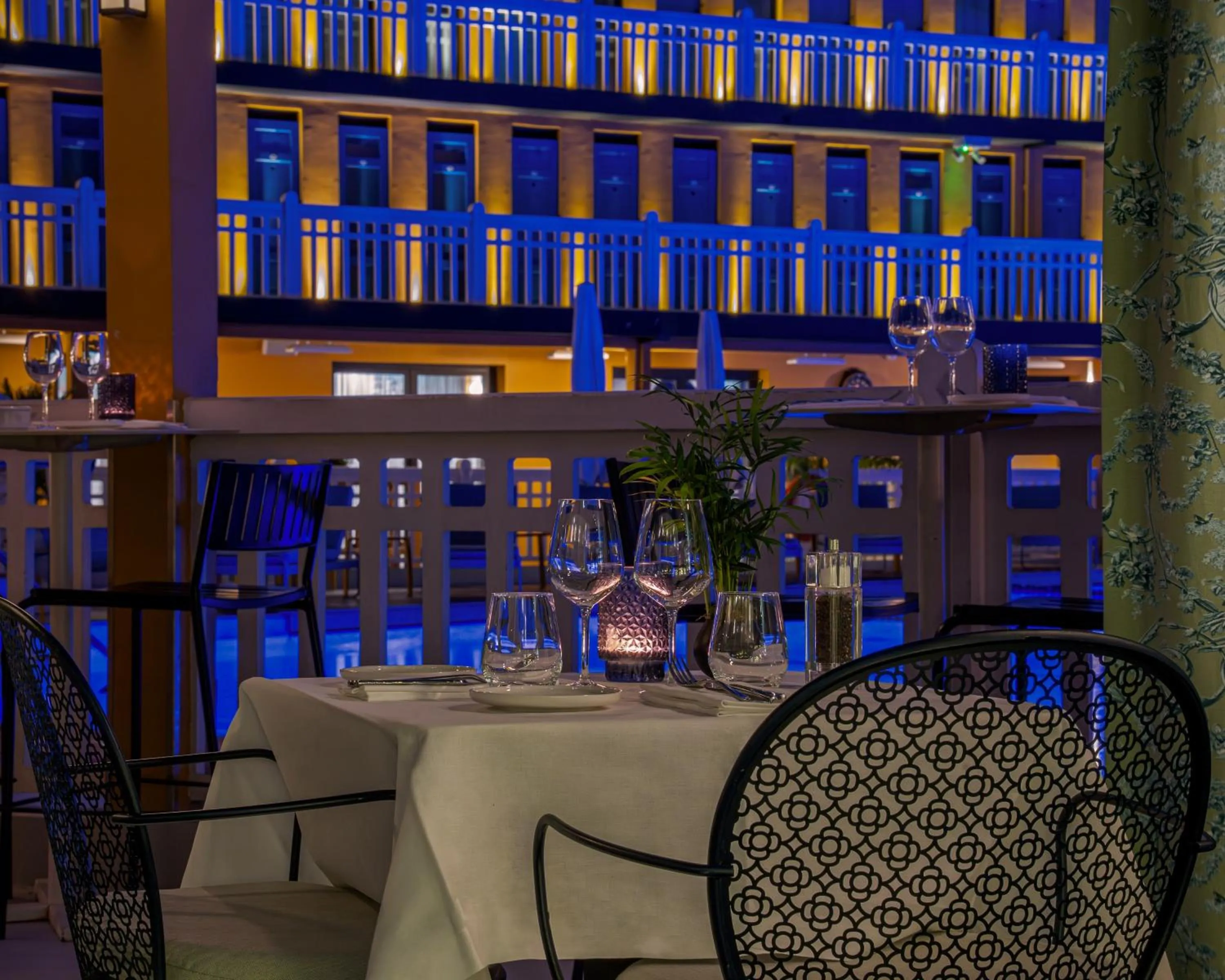 Restaurant/places to eat in Molitor Hotel & Spa Paris - MGallery Collection