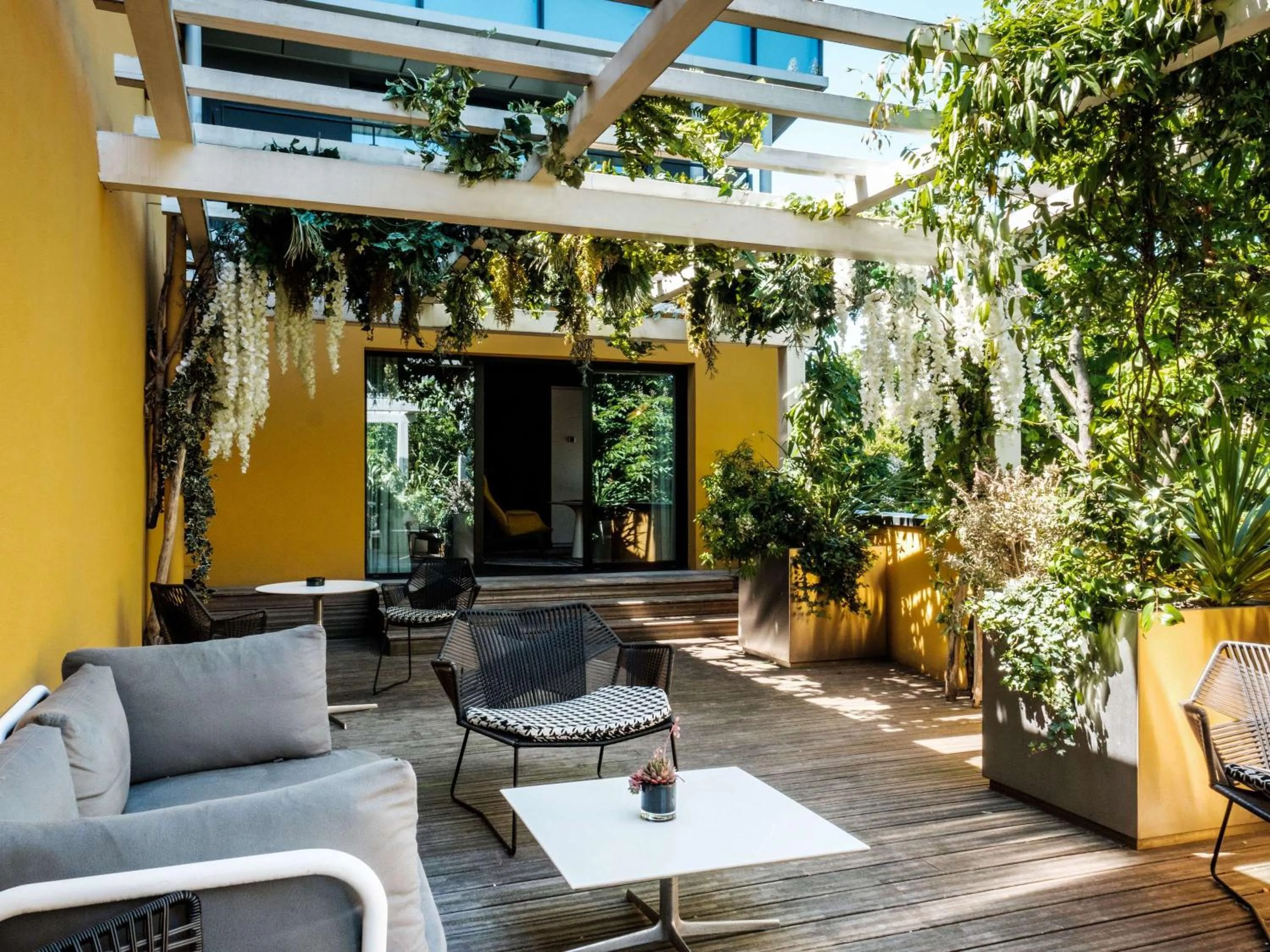 Bedroom in Molitor Hotel & Spa Paris - MGallery Collection