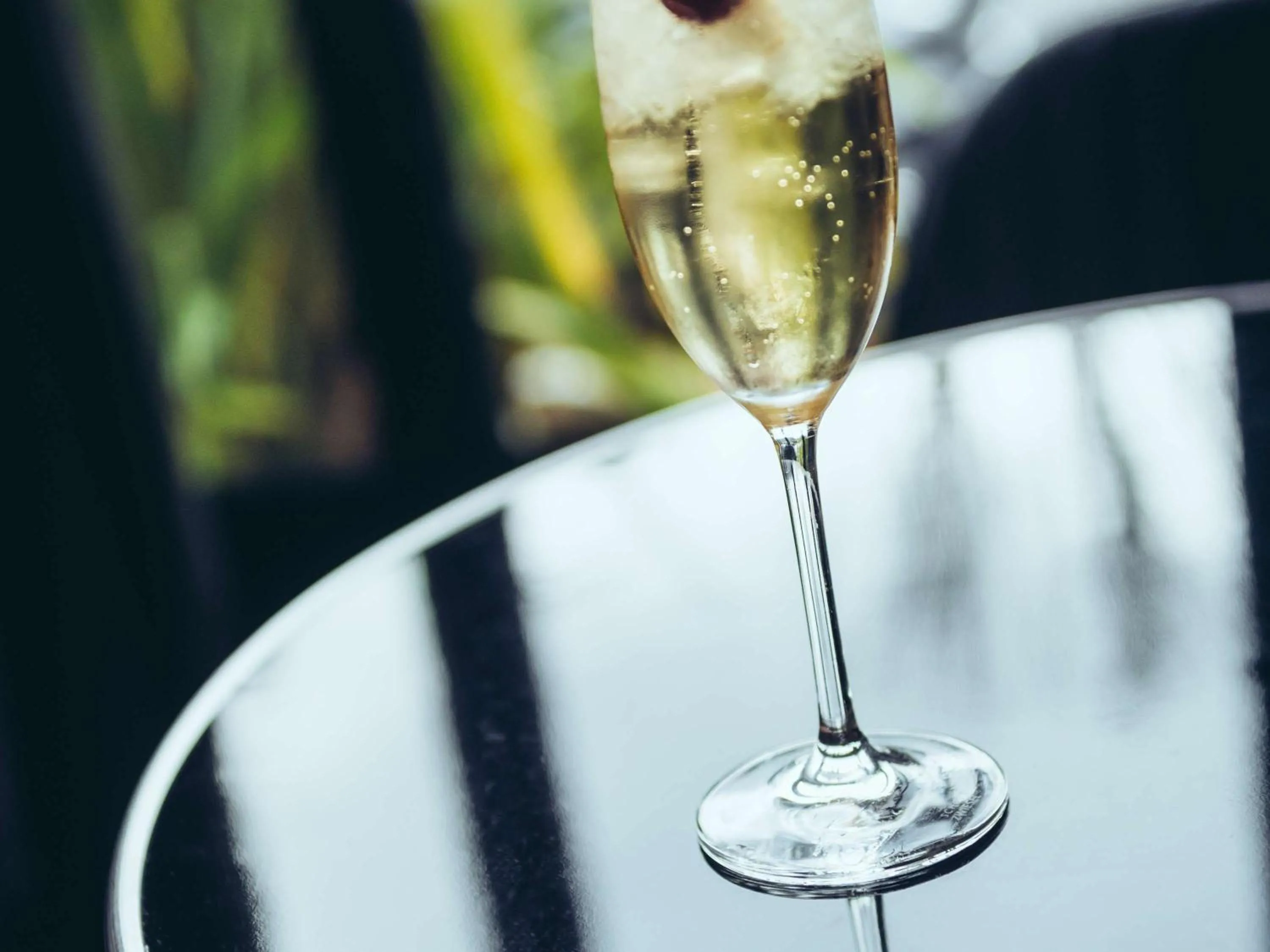 Lounge or bar in Molitor Hotel & Spa Paris - MGallery Collection