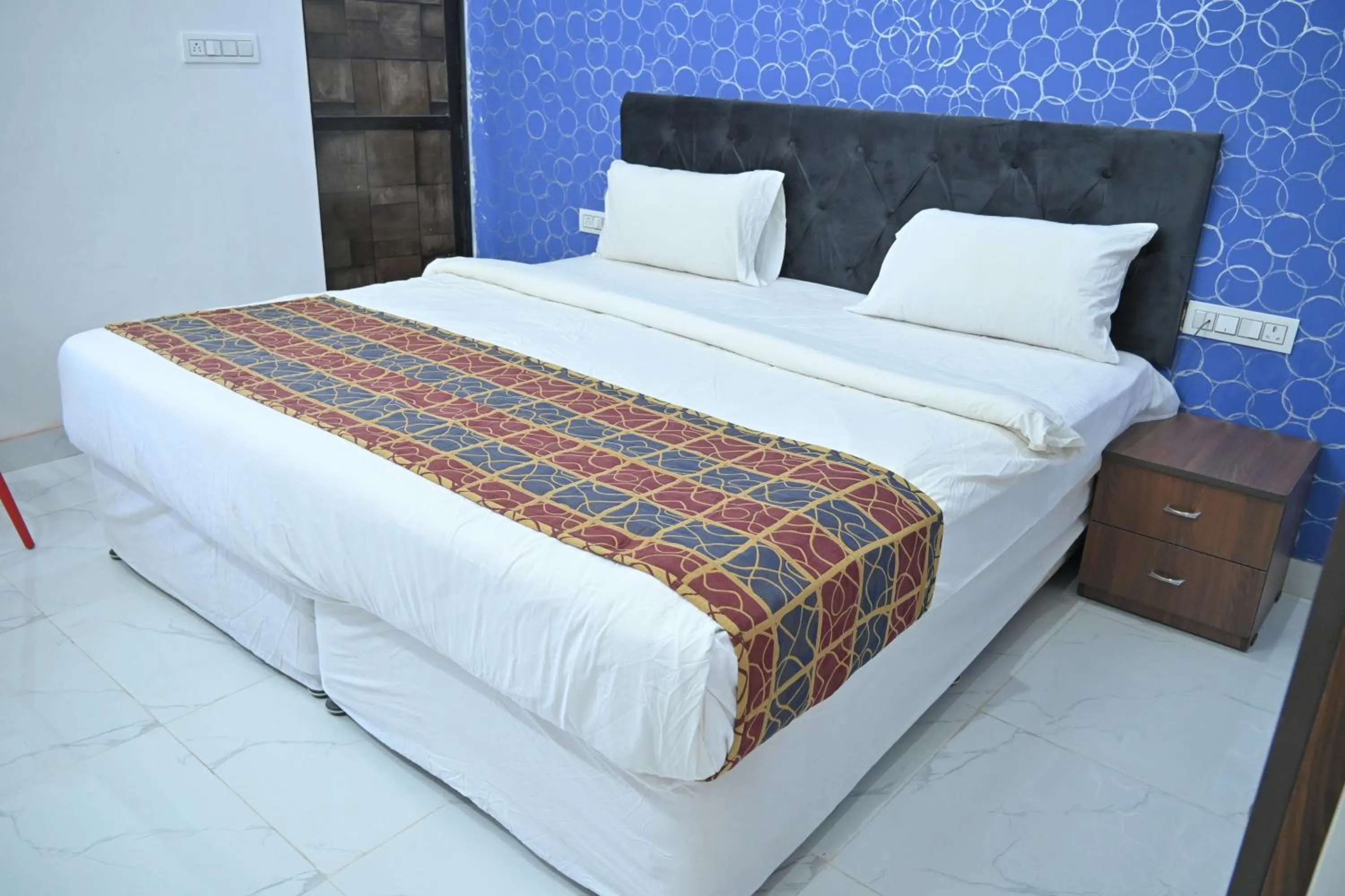 Photo of the whole room in Hotel Apni Haveli