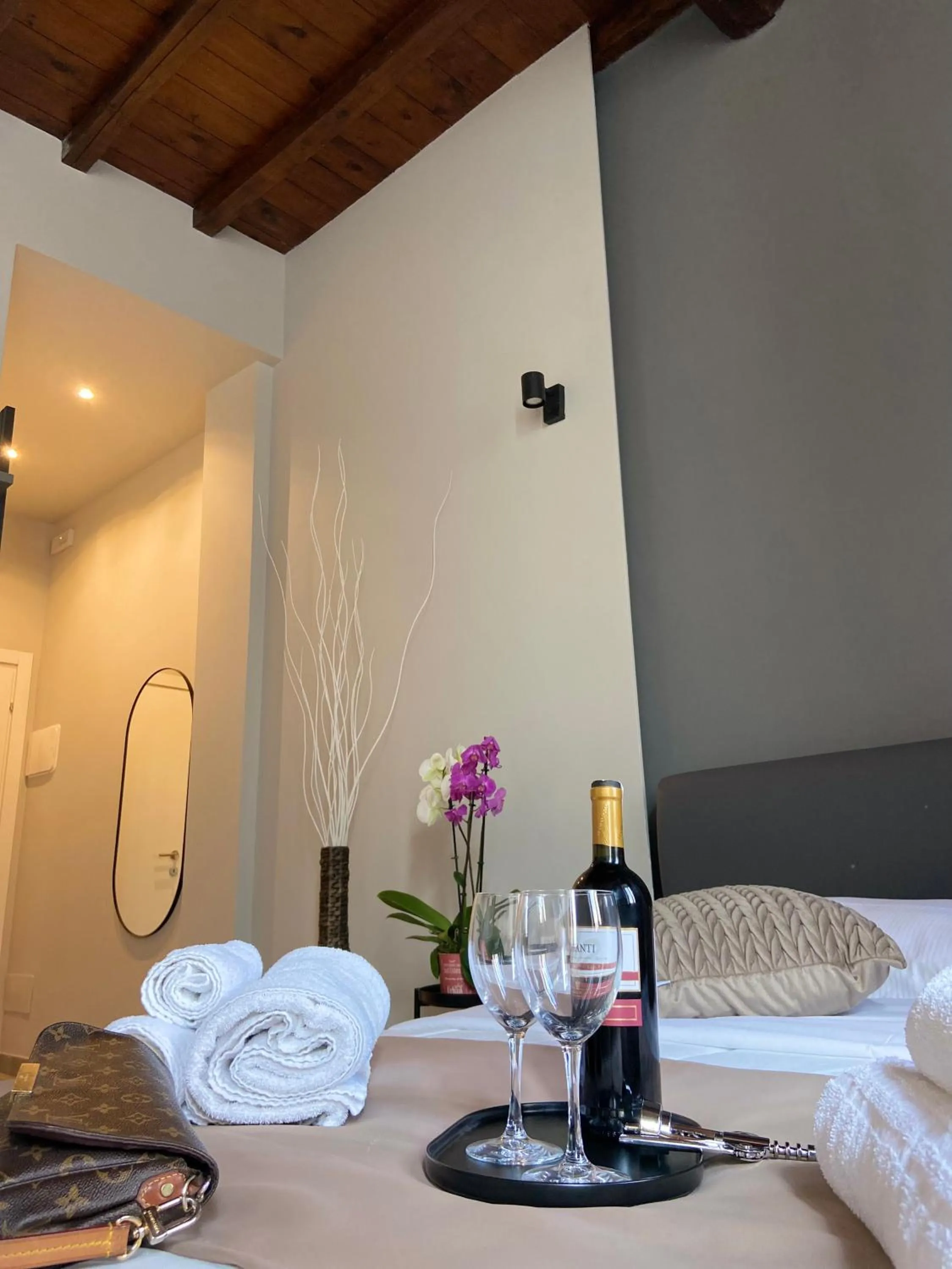 Bed in Soha Piazza Di Spagna Boutique