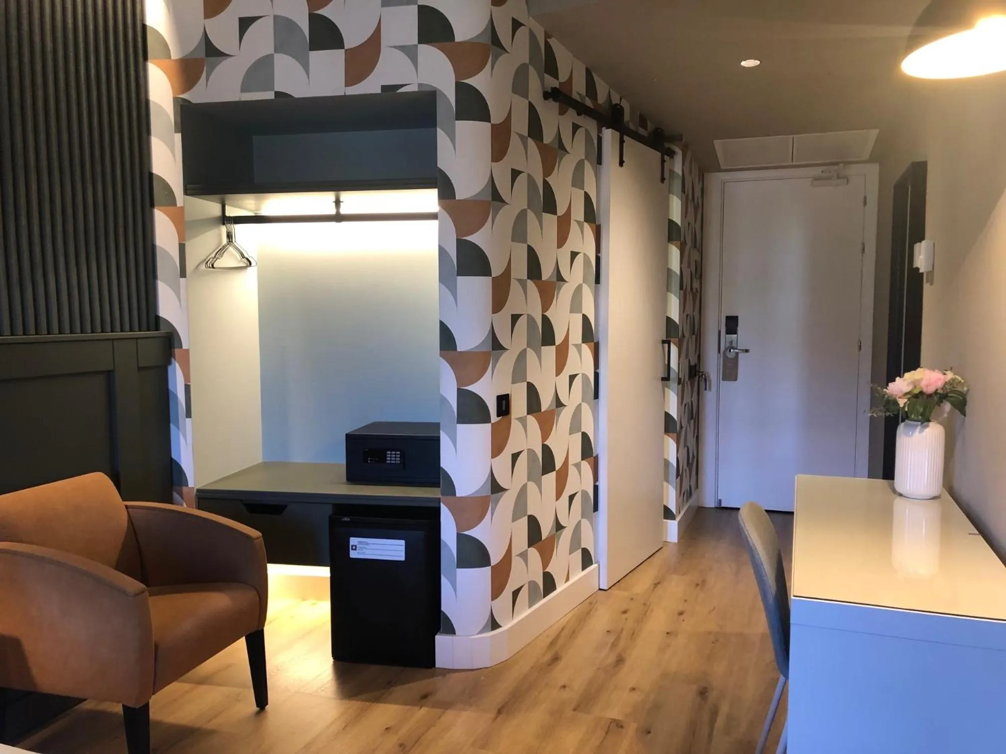 Photo of the whole room in Nuria