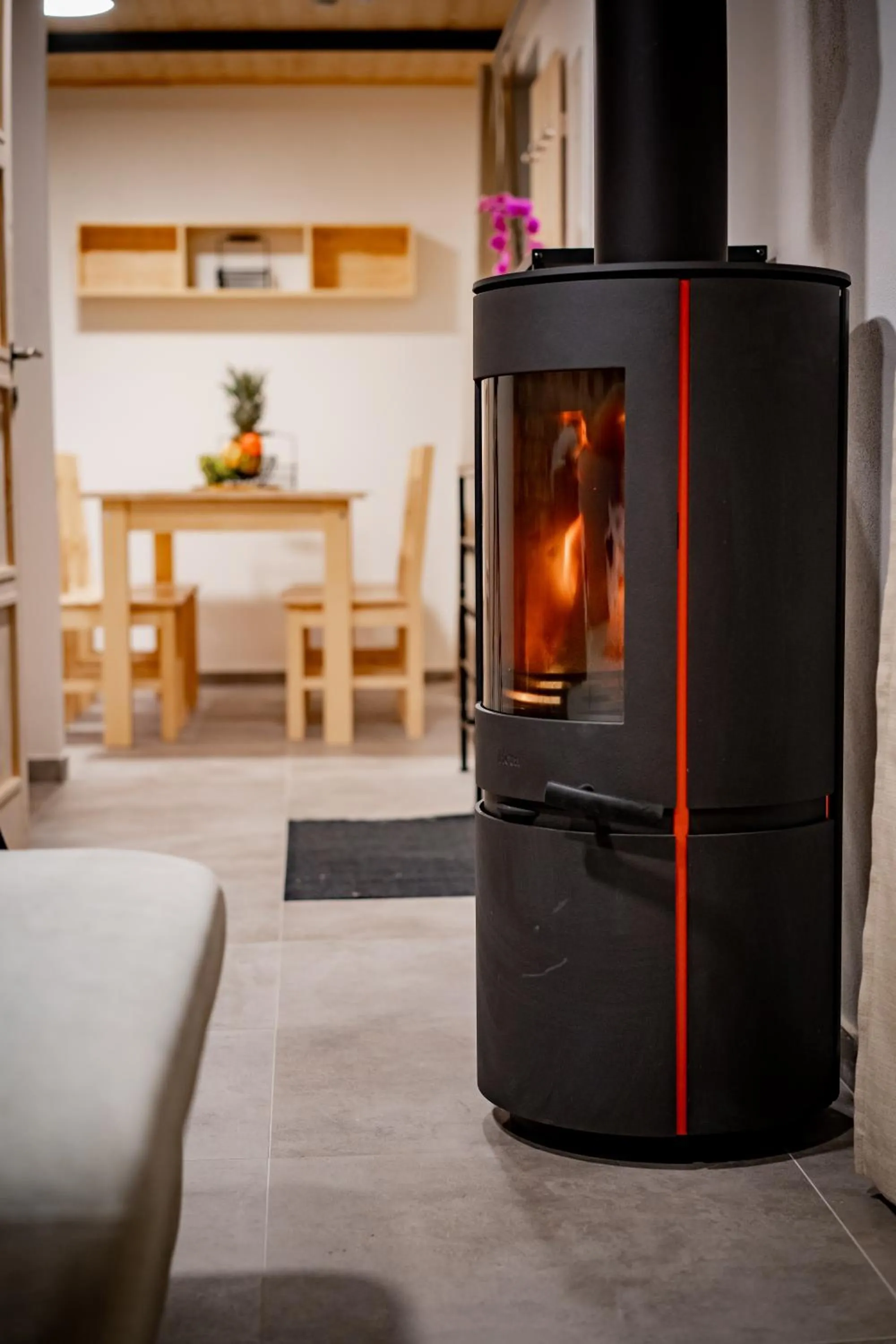 flat iron in Apartmány NONE