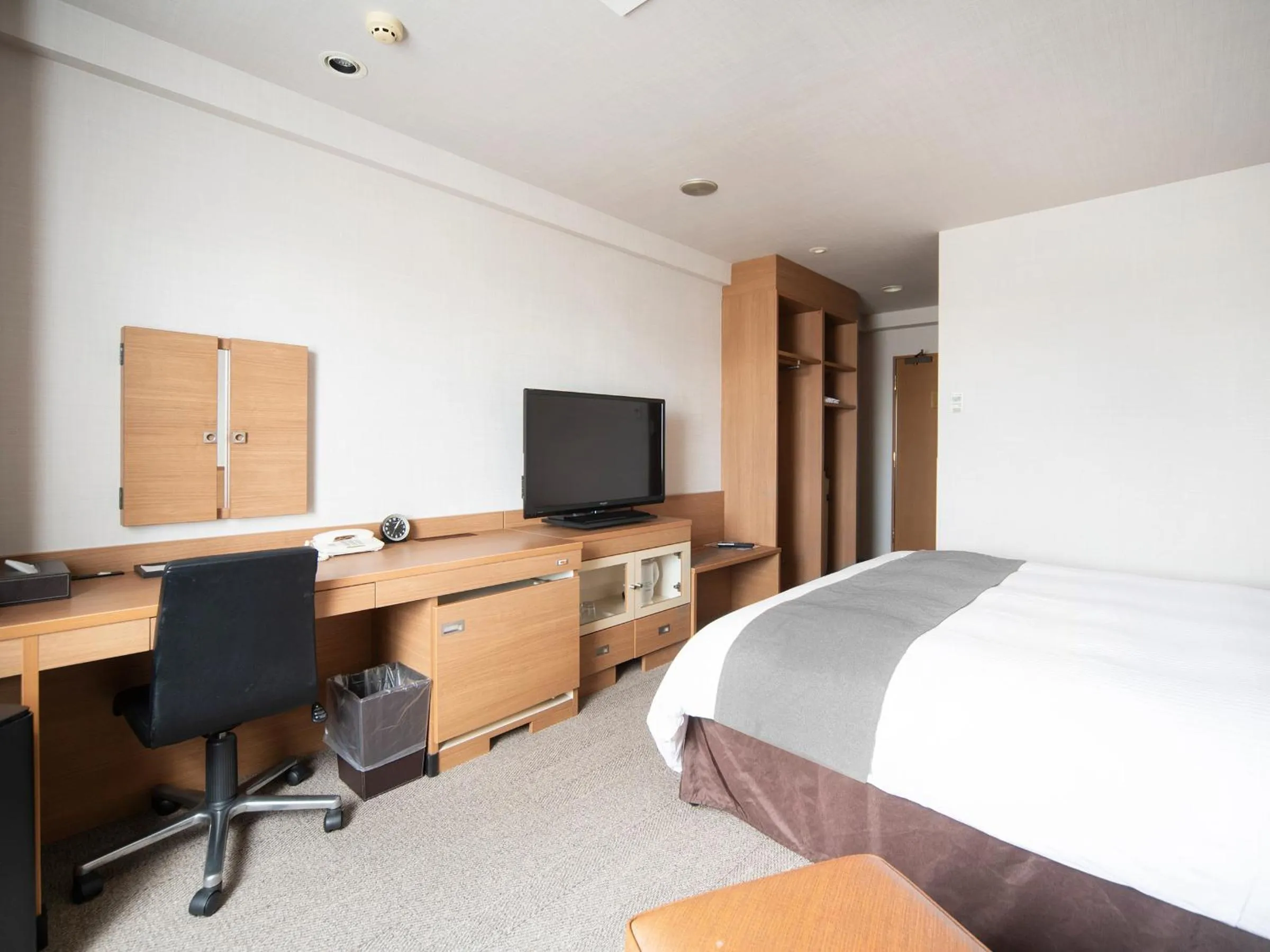 Bed in Vessel Inn Fukuyama Station