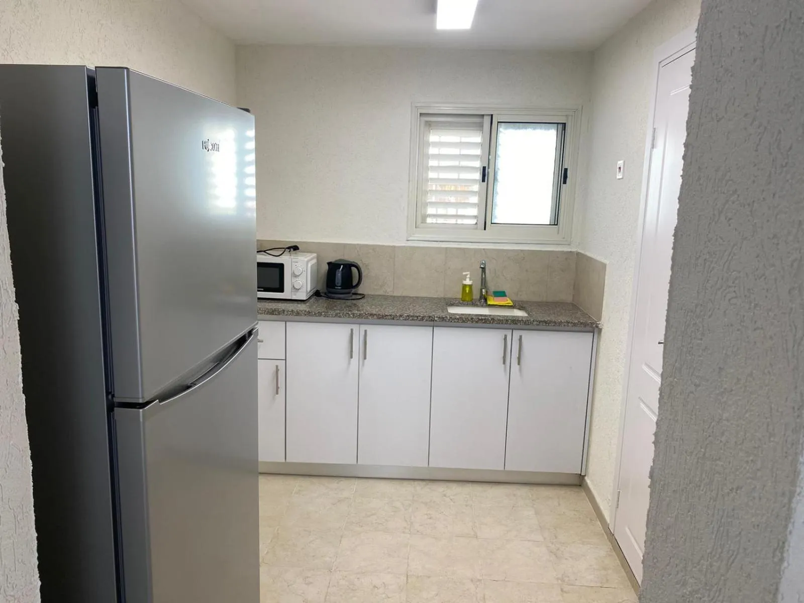 Kitchen or kitchenette in Maya Guest House - German Colony & Baháí Gardens, Haifa