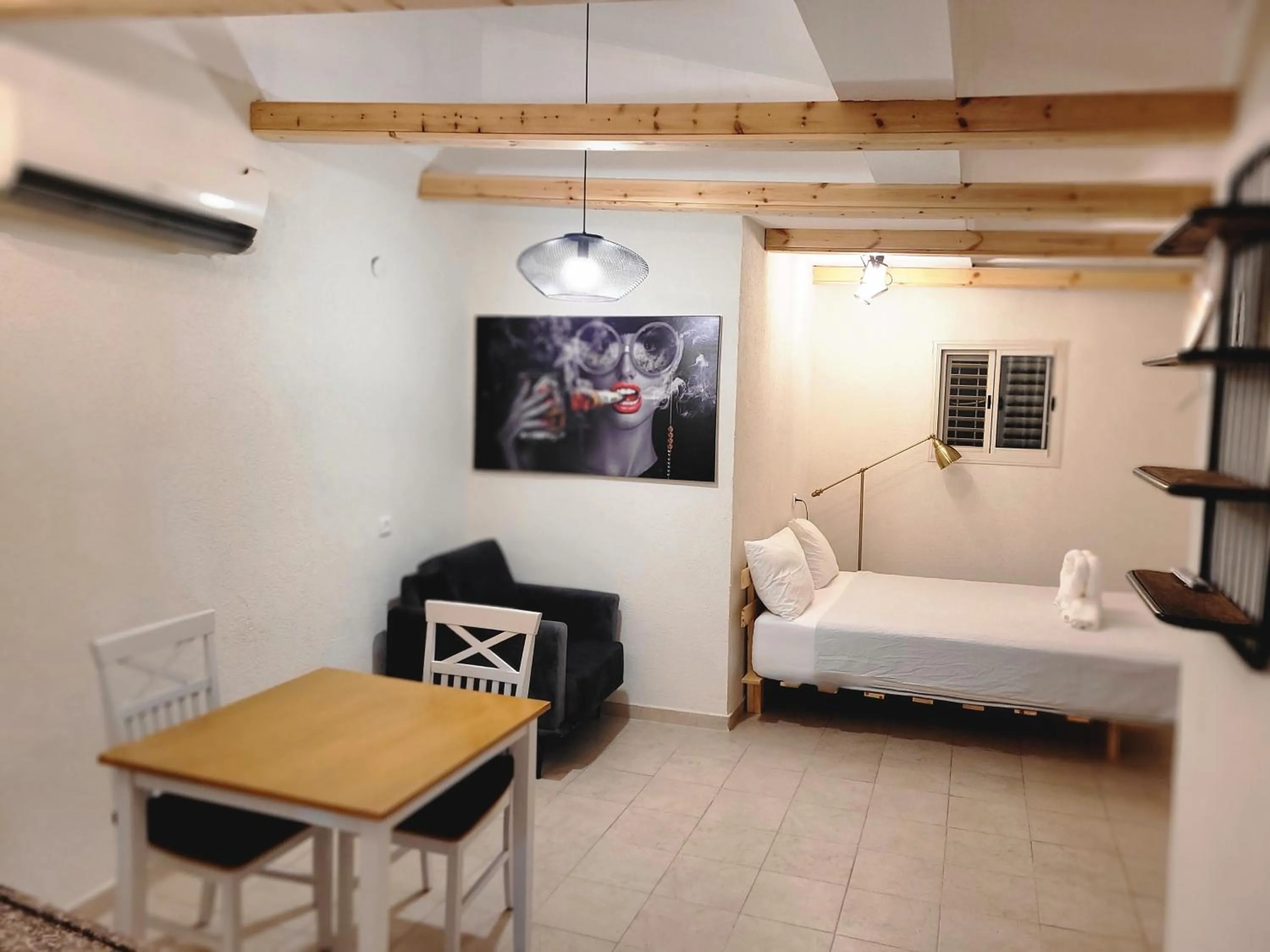 Seating area, Bed in Maya Guest House - German Colony & Baháí Gardens, Haifa