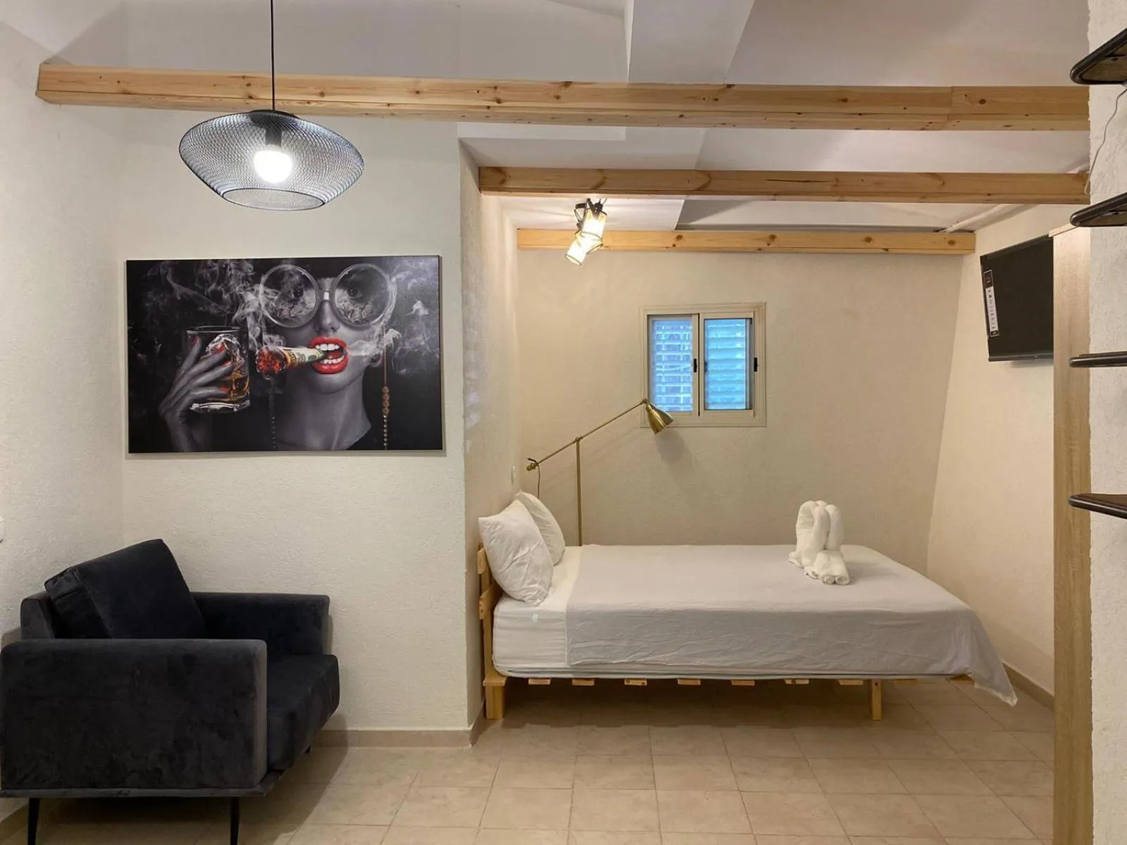 Living room, Bed in Maya Guest House - German Colony & Baháí Gardens, Haifa