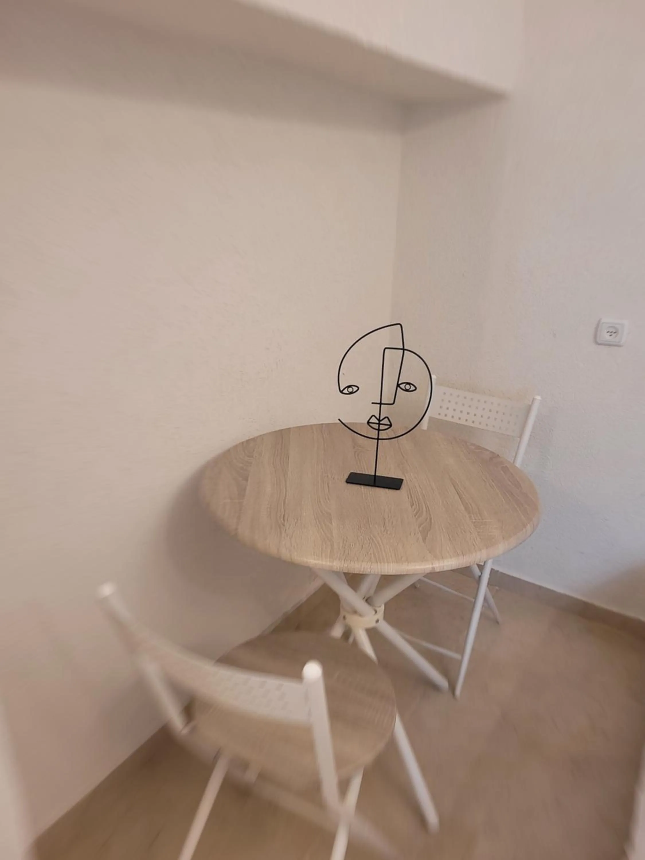 Dining area in Maya Guest House - German Colony & Baháí Gardens, Haifa