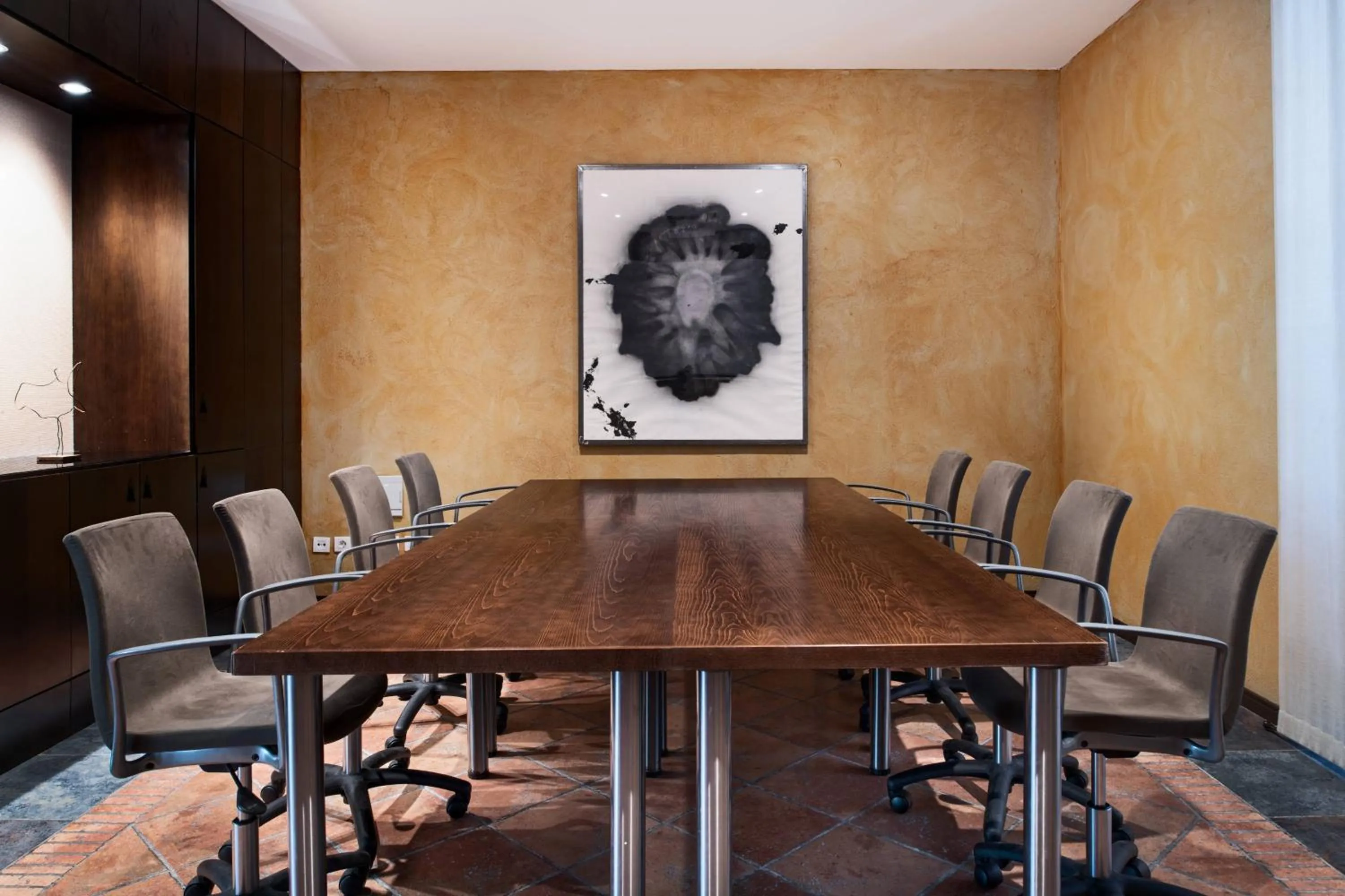 Meeting/conference room in AC Hotel Ciudad de Tudela by Marriott