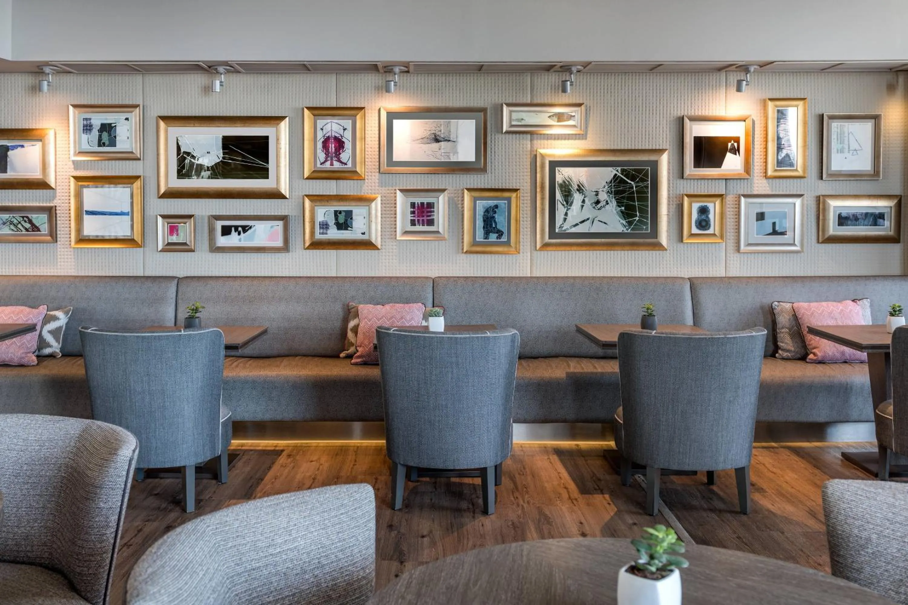 Lounge or bar in AC Hotel Gran Canaria by Marriott