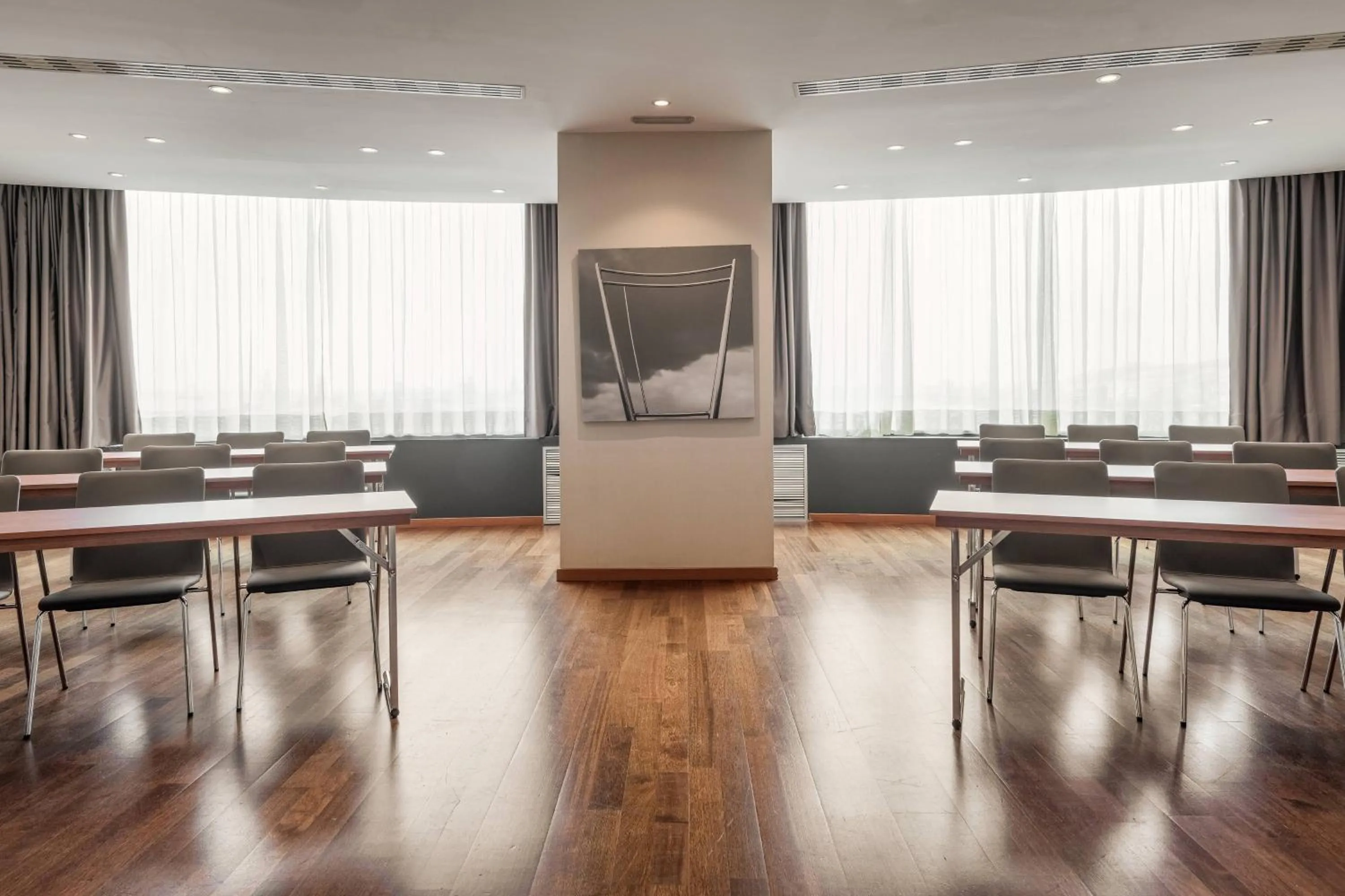 Meeting/conference room in AC Hotel Gran Canaria by Marriott