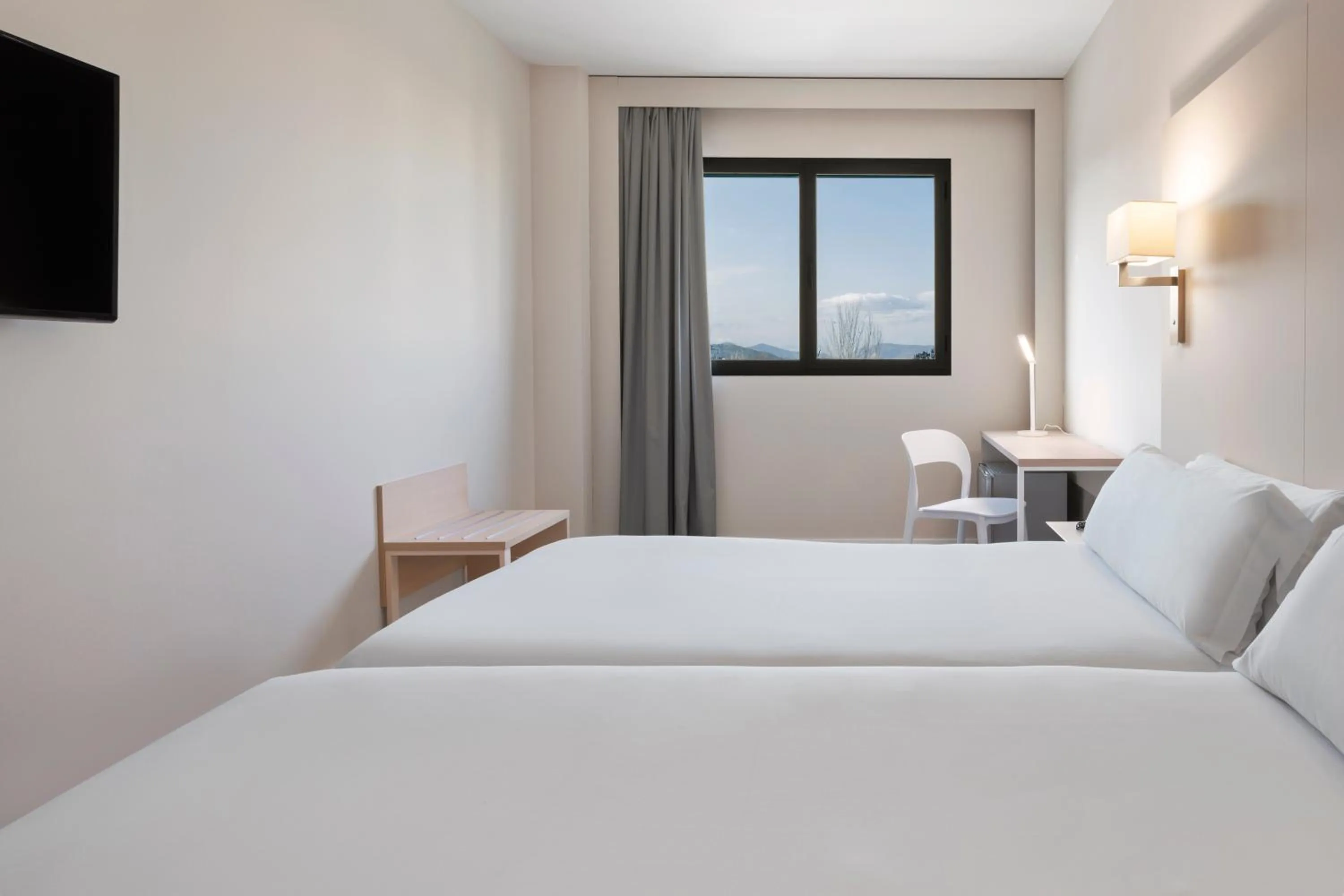 Bed in B&B HOTEL Granada Estación