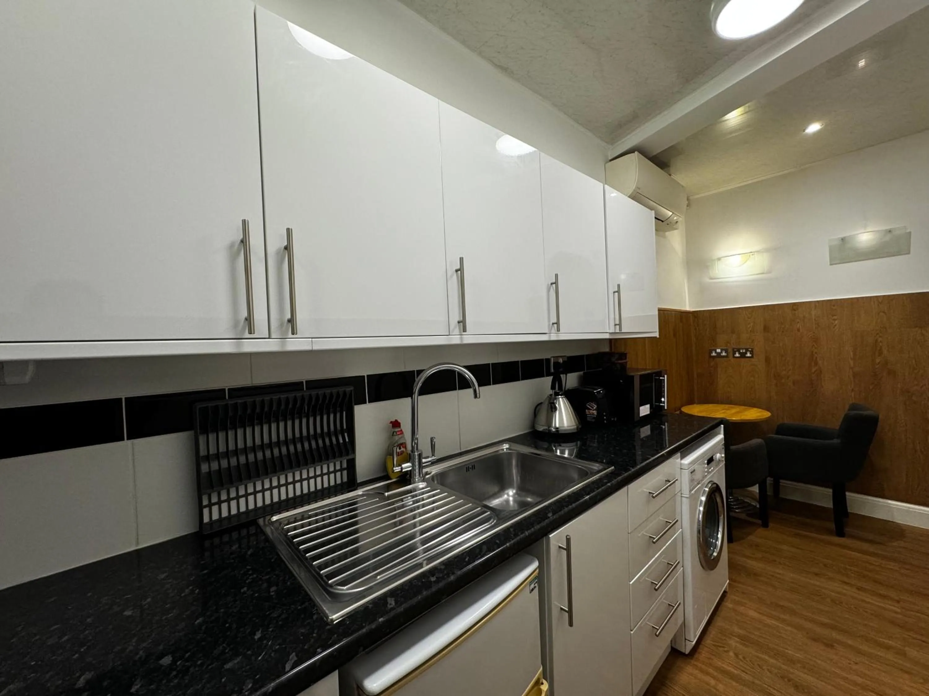 kitchen in Berkley Apartments